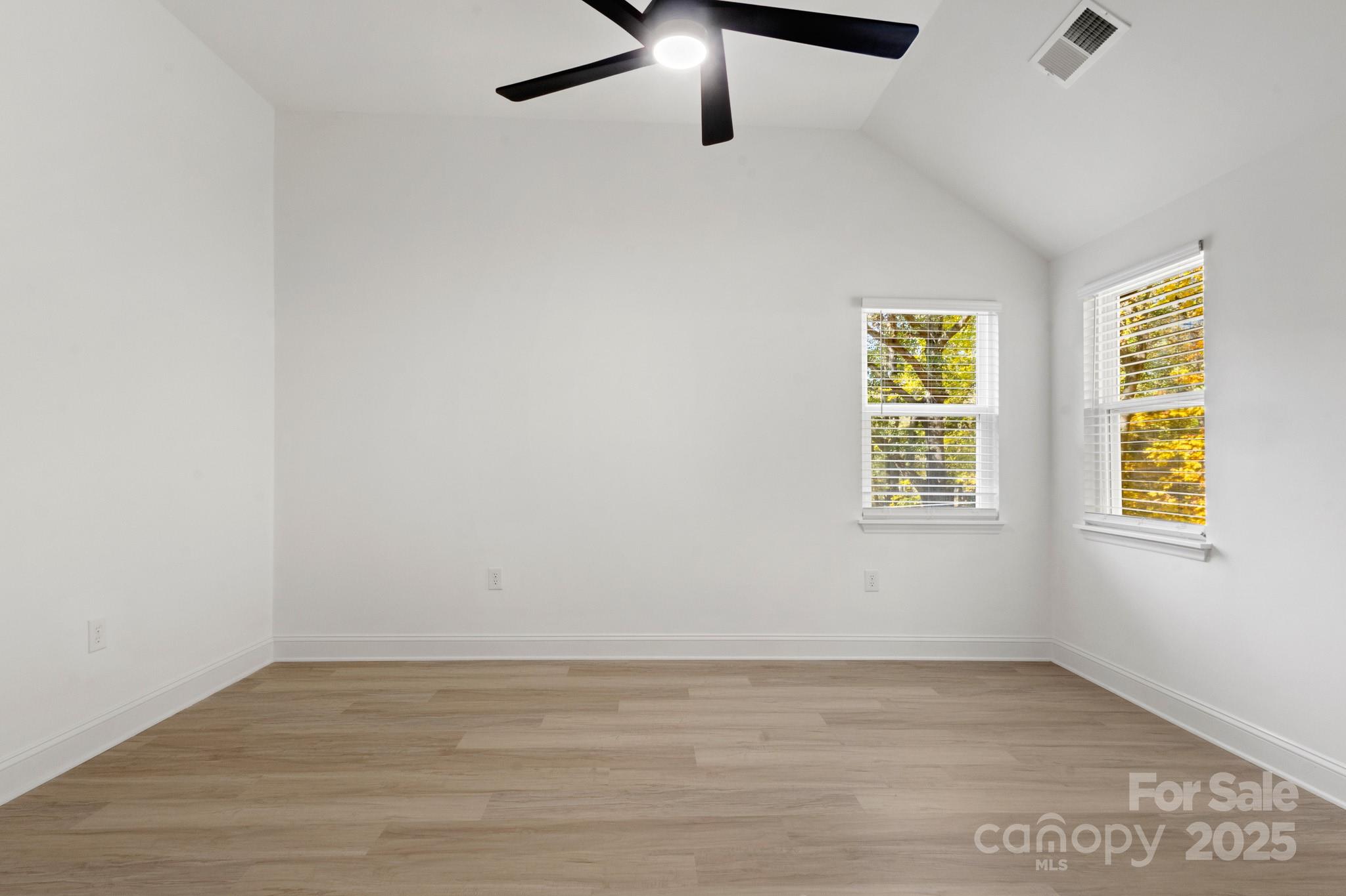 12415 Bluff Meadow Trail Property Photo 27