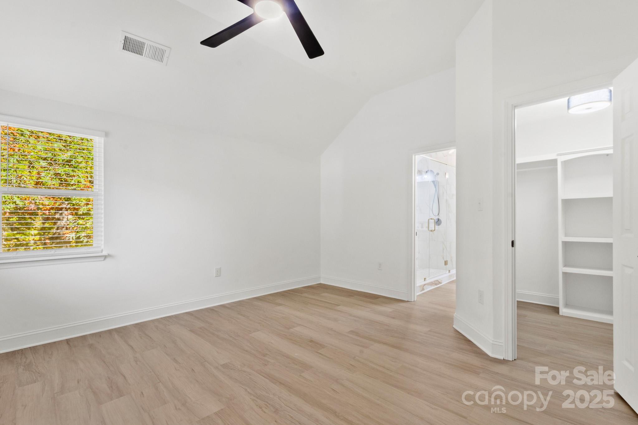 12415 Bluff Meadow Trail Property Photo 28