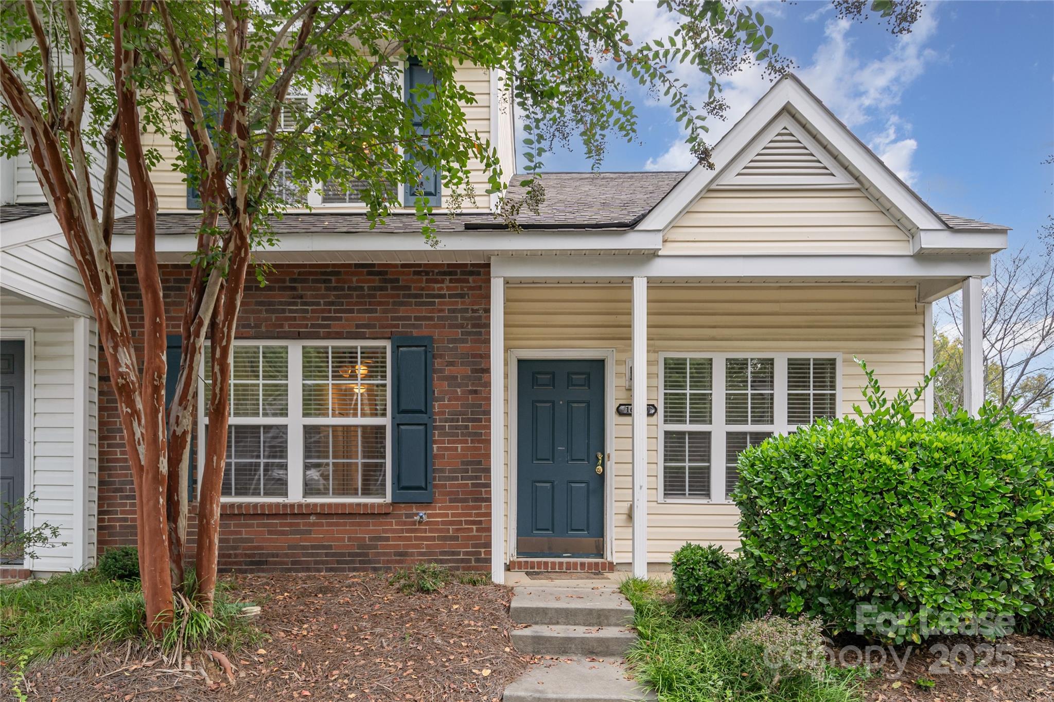 16849 Greenlawn Hills Court Property Photo 2