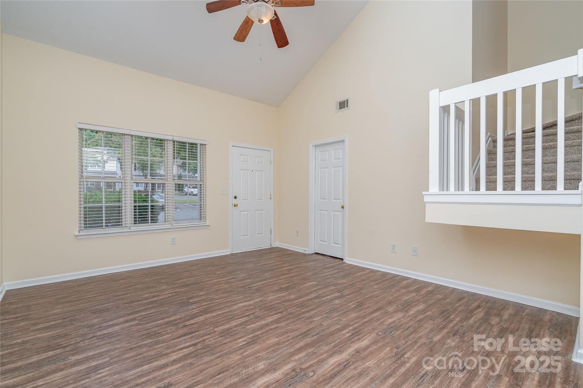 16849 Greenlawn Hills Court Property Photo 9