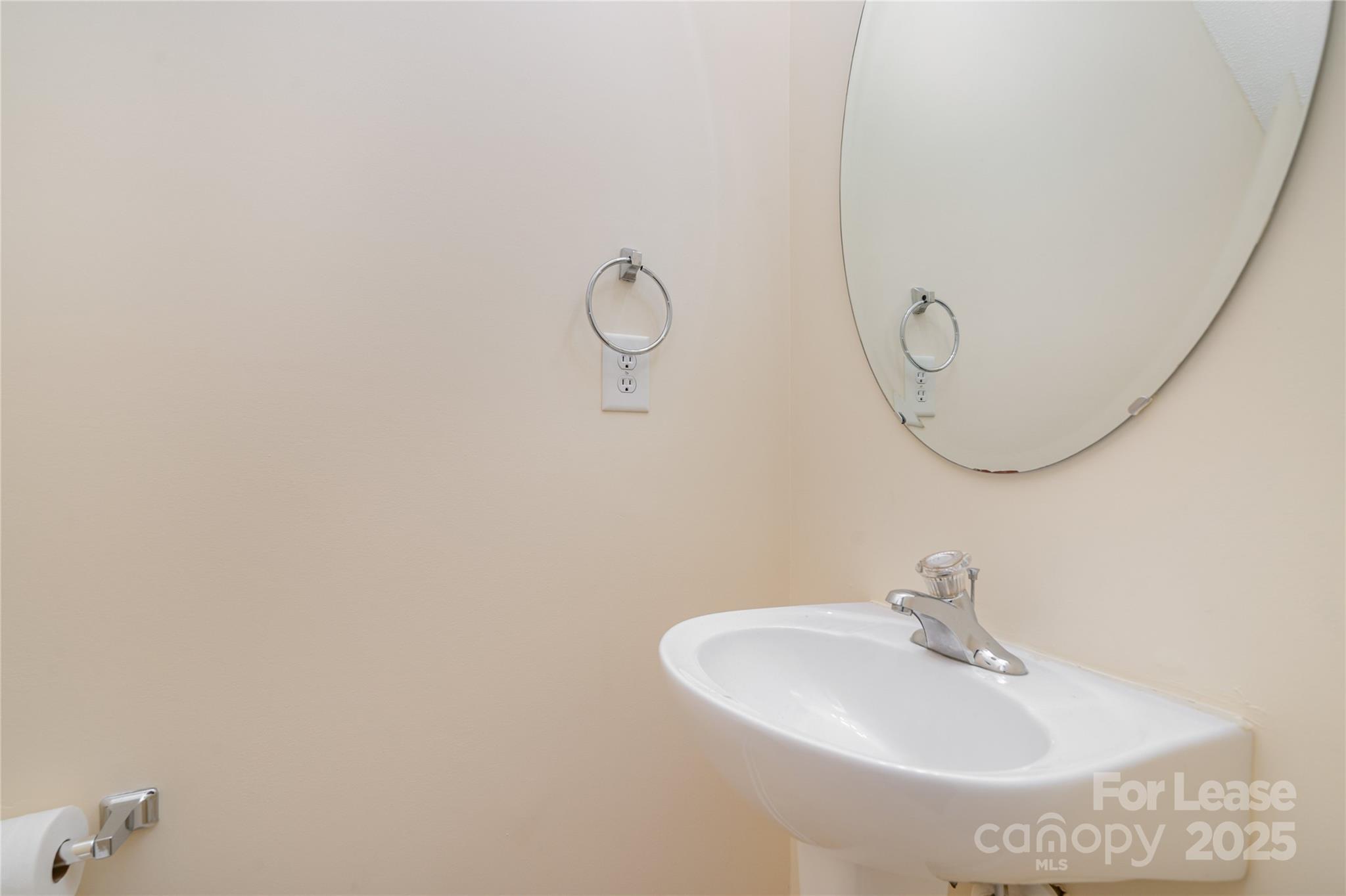 16849 Greenlawn Hills Court Property Photo 16