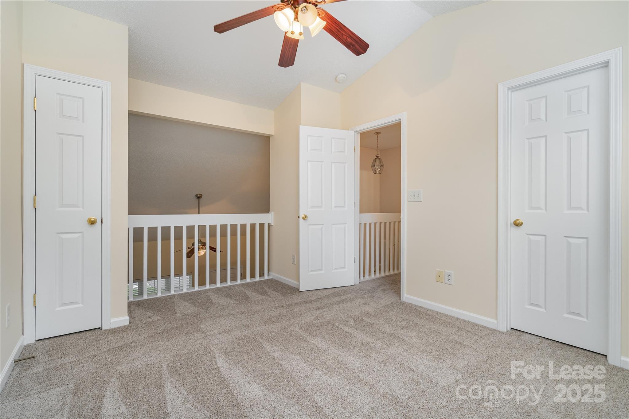 16849 Greenlawn Hills Court Property Photo 18