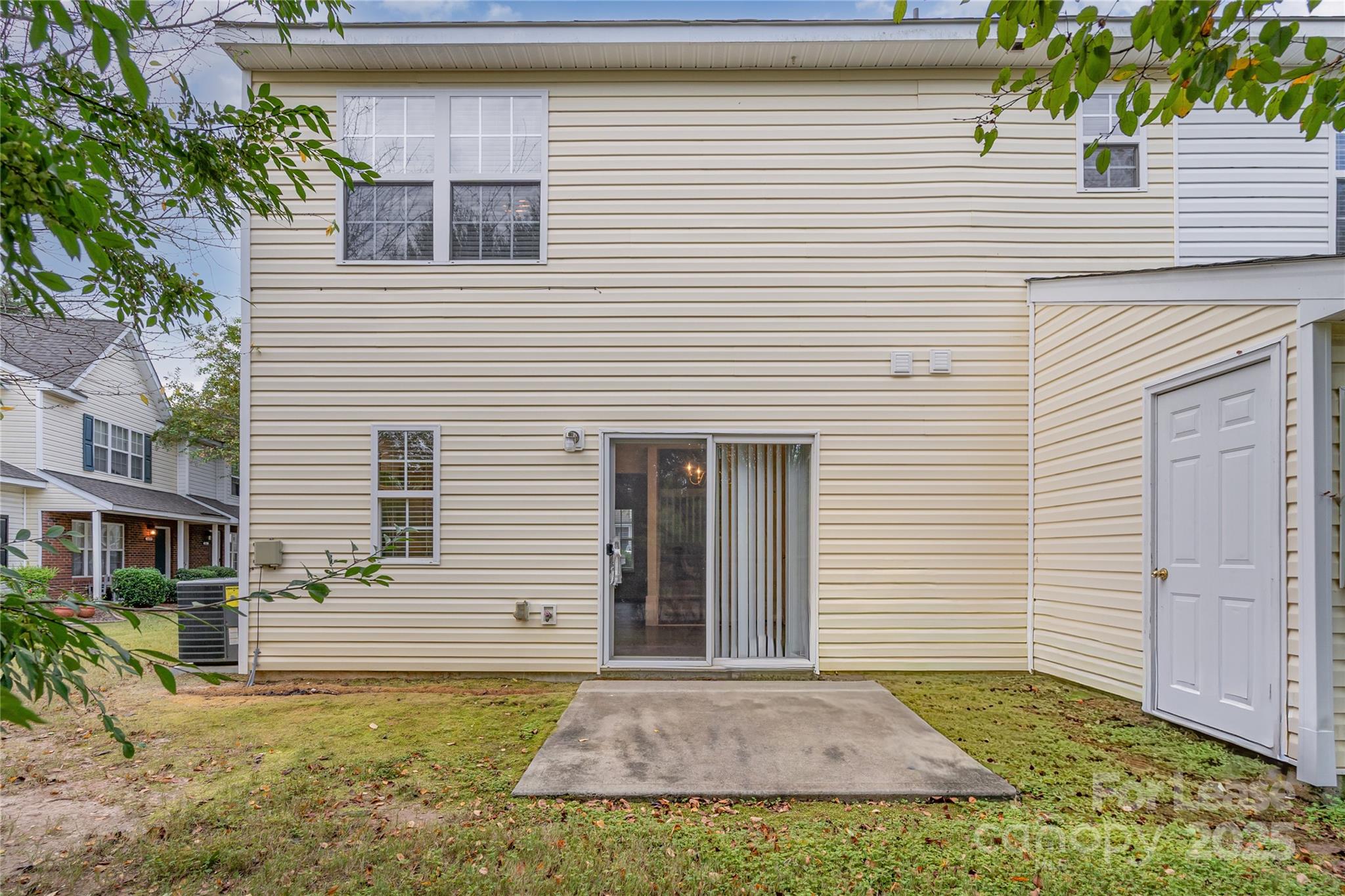 16849 Greenlawn Hills Court Property Photo 23