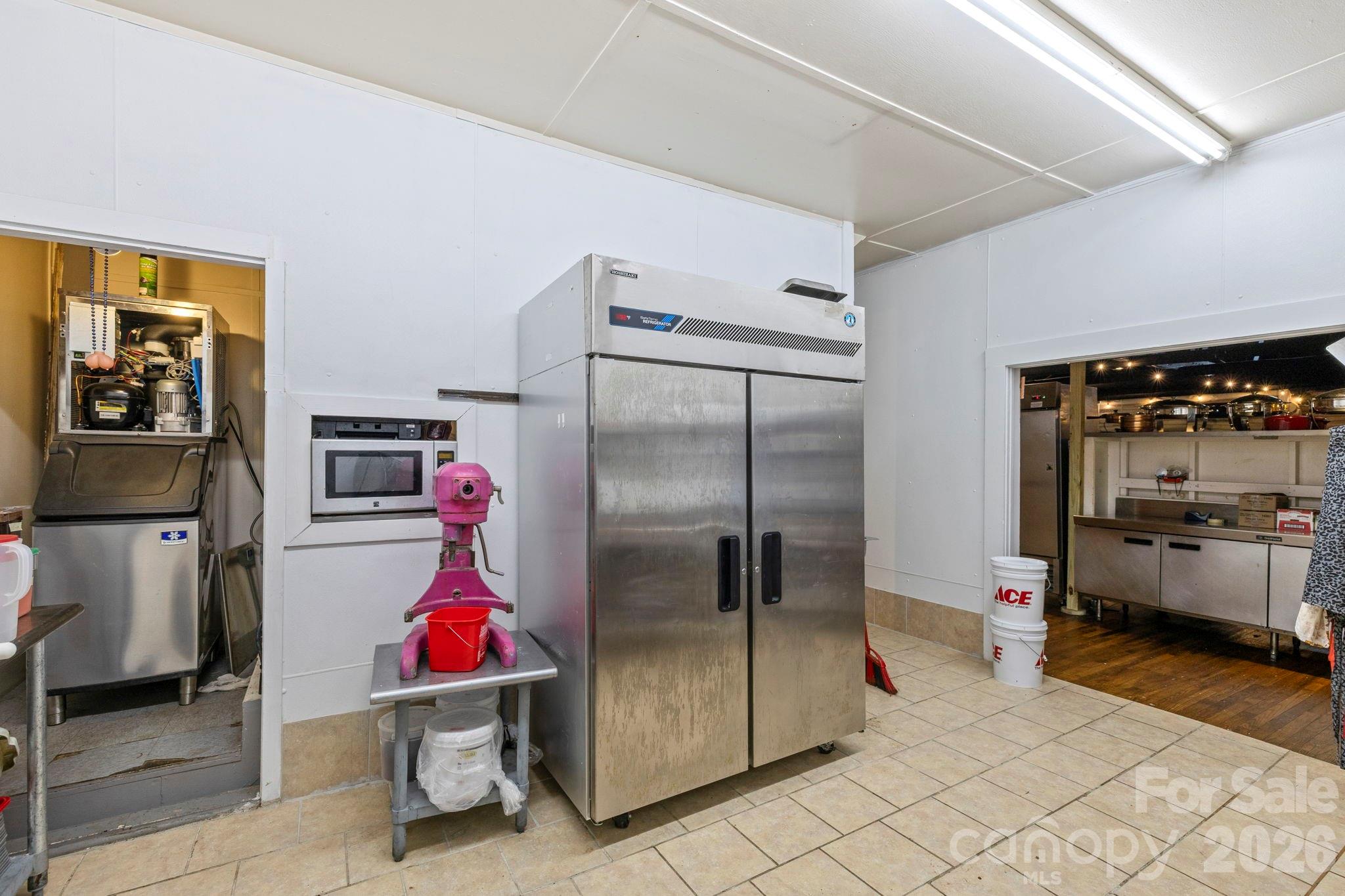 1196 N Country Club Road Property Photo 17