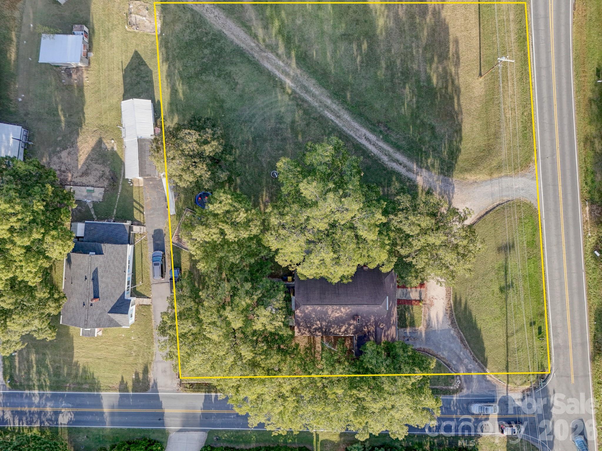 2495 Centergrove Road Property Photo 2