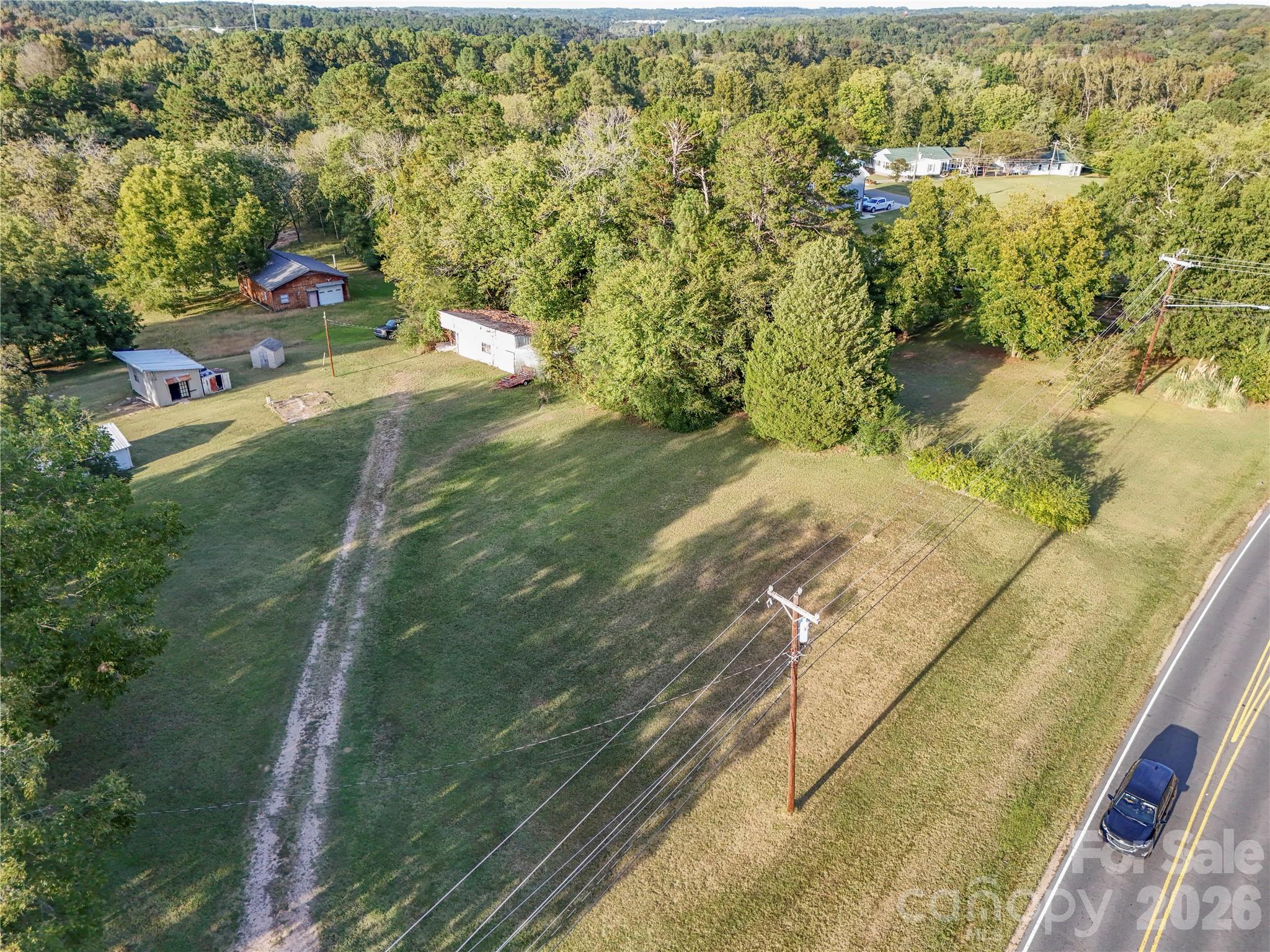 2495 Centergrove Road Property Photo 4