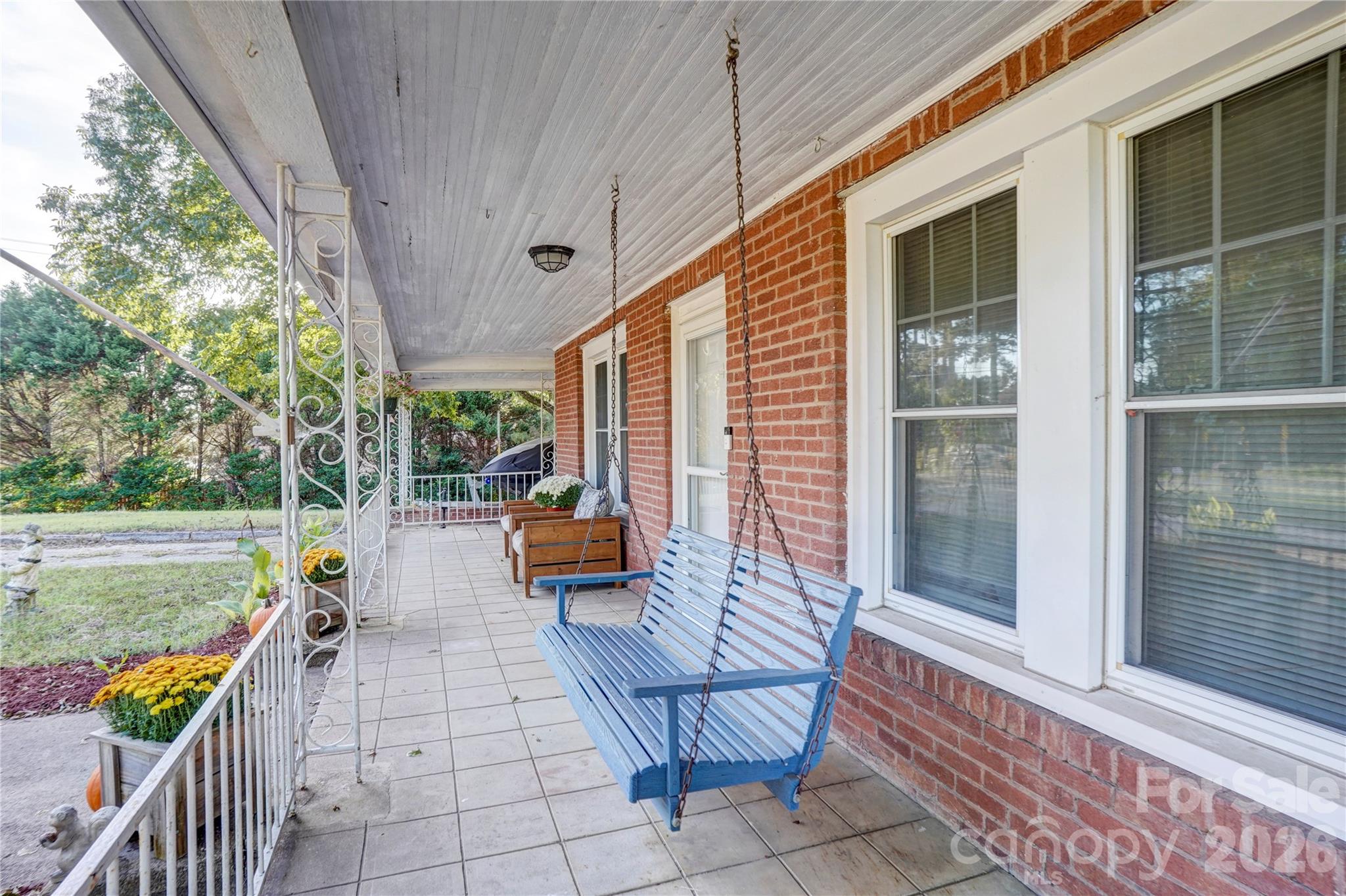 2495 Centergrove Road Property Photo 5