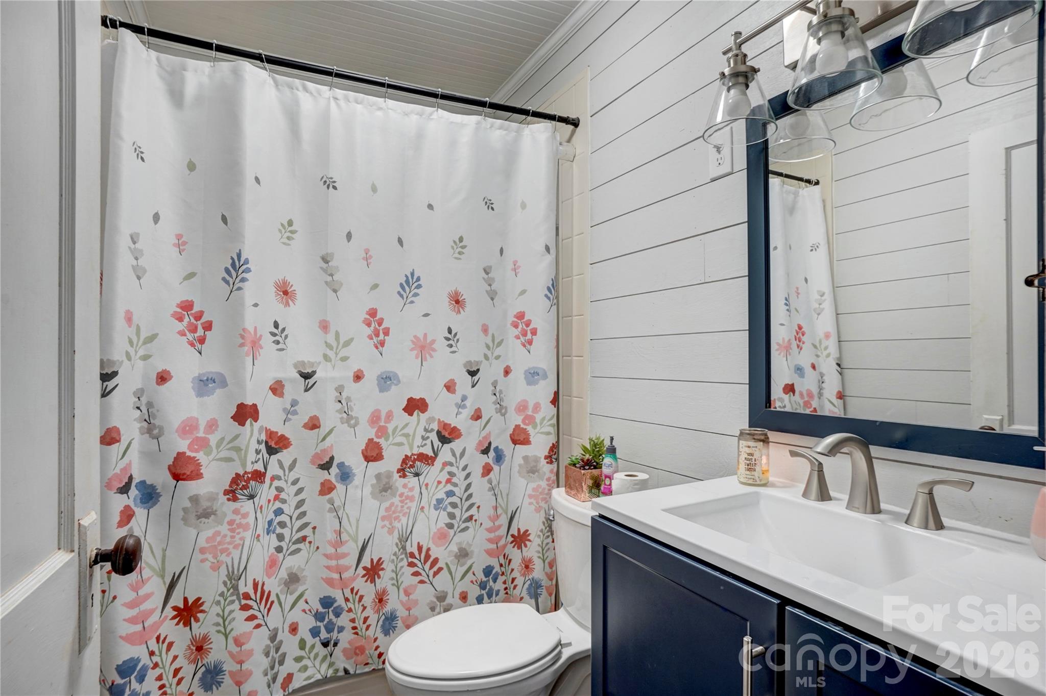 2495 Centergrove Road Property Photo 11