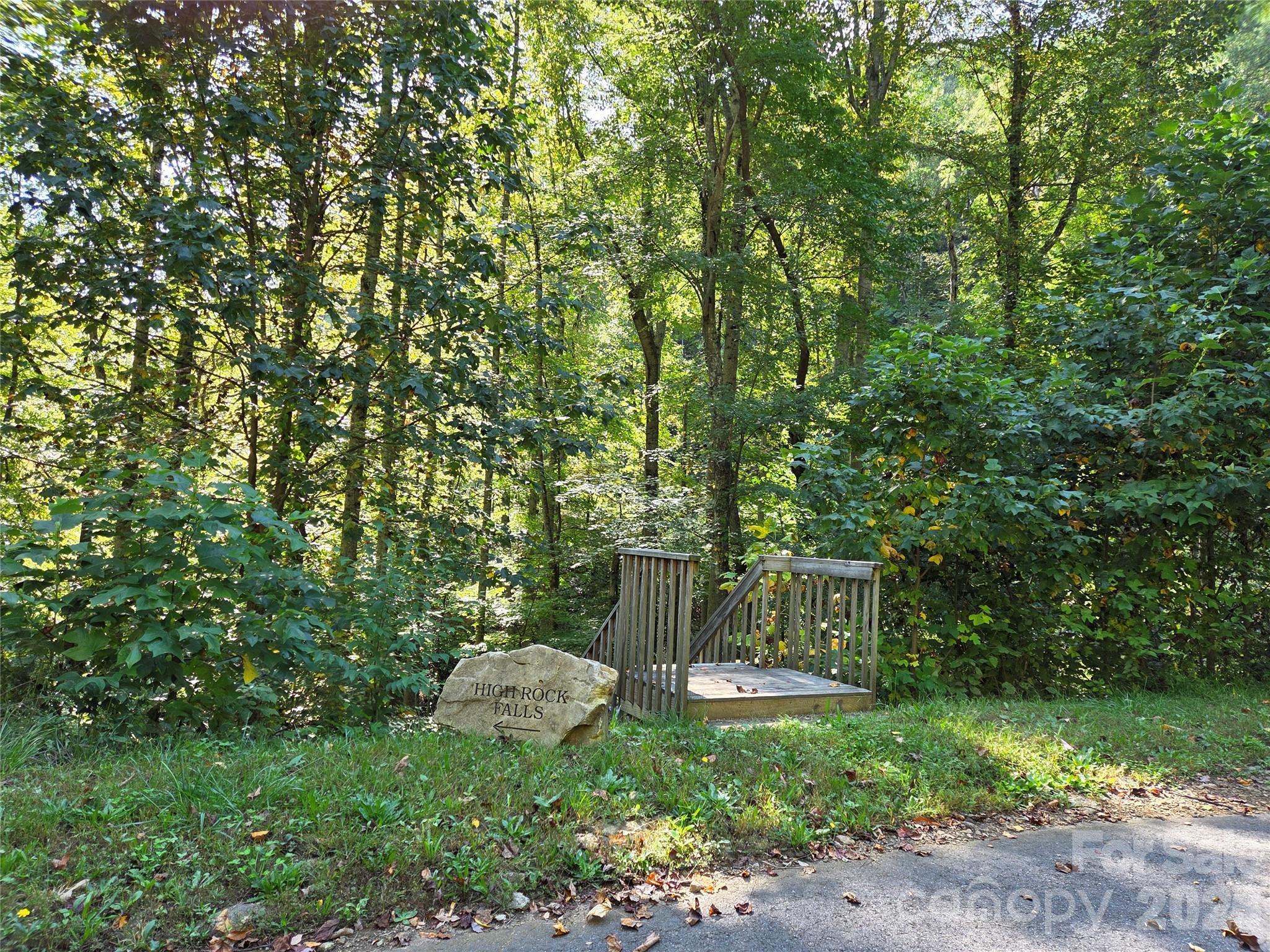 1505 Summit View Drive 20 Property Photo 15