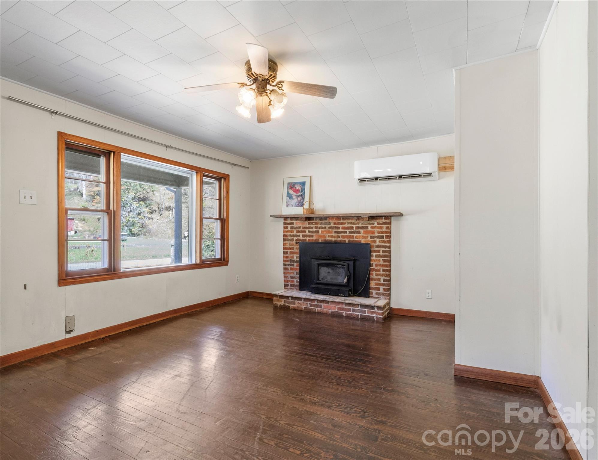 689 Bald Mountain Road Property Photo 4
