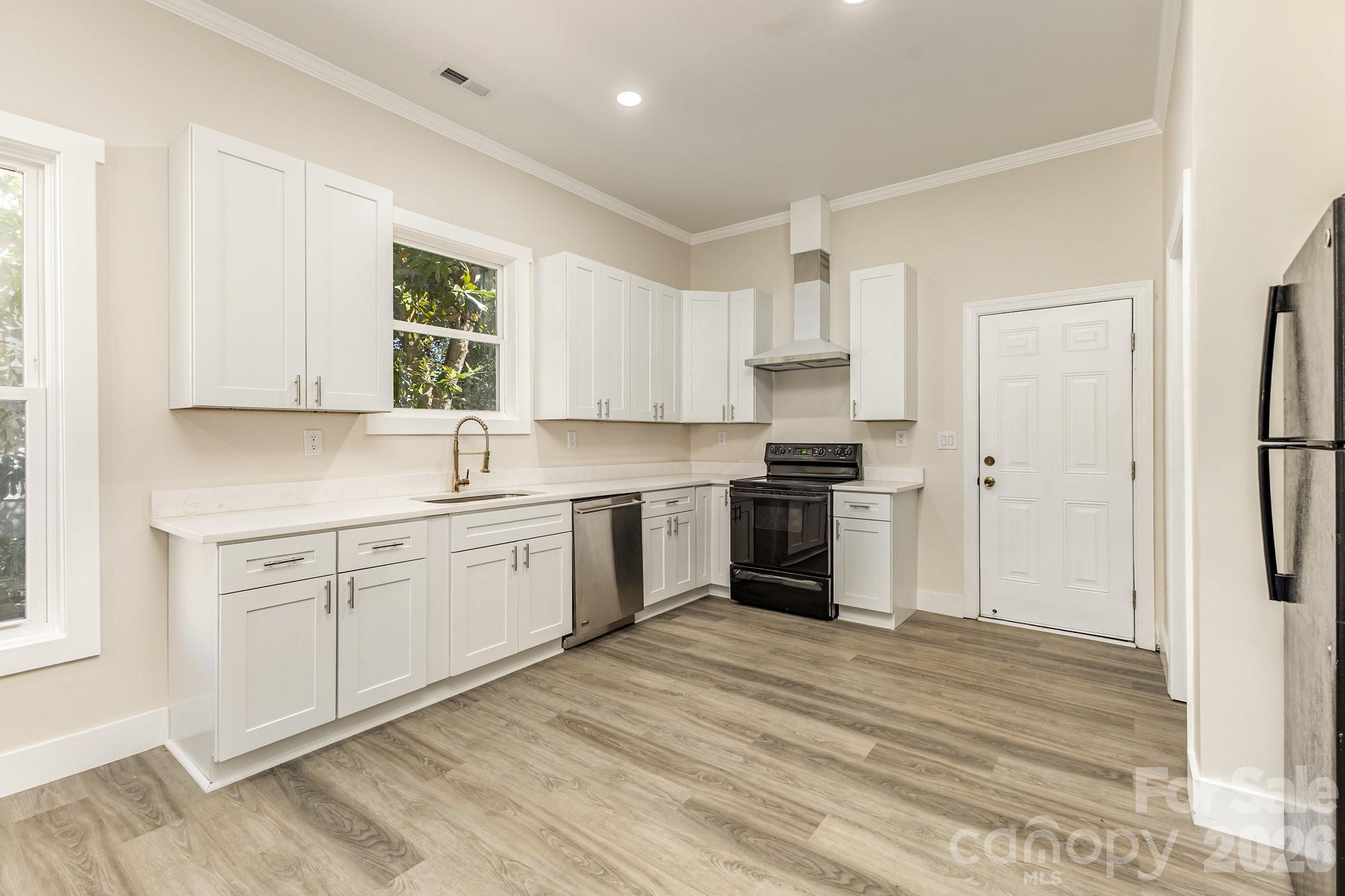 1205 S Lafayette Street Property Photo 2