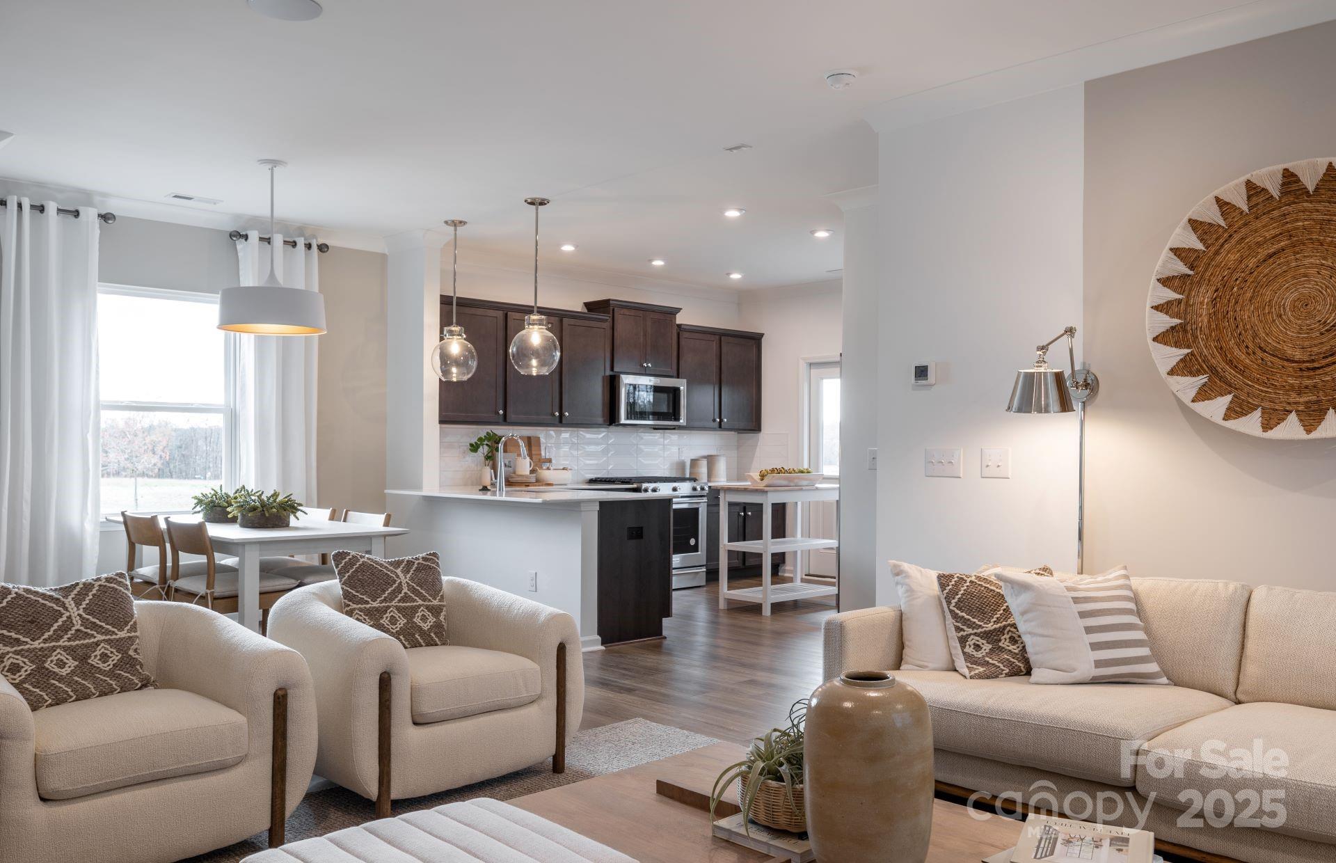 11529 Glasden Road 525 Property Photo 6