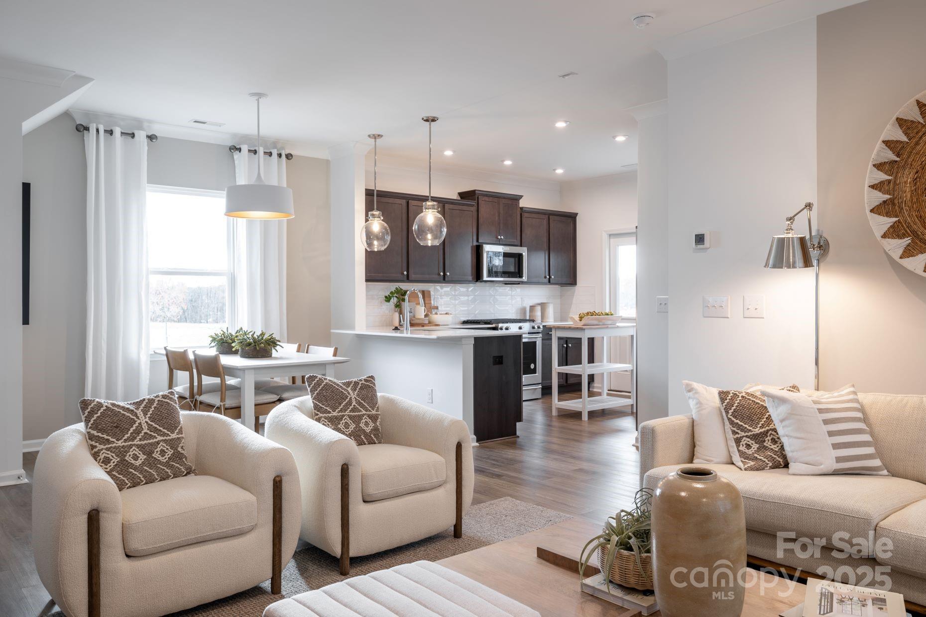 11529 Glasden Road 525 Property Photo 7