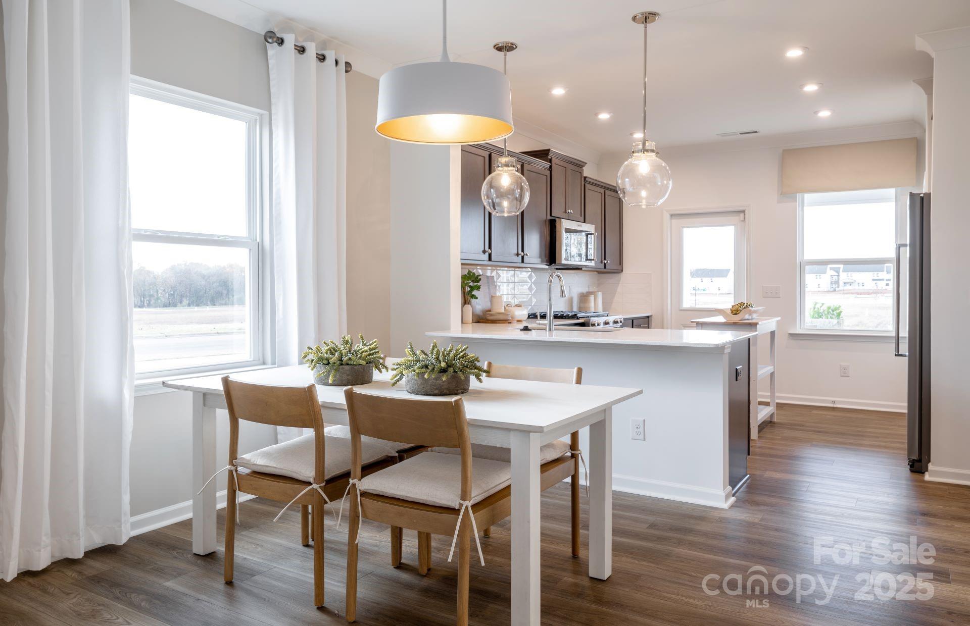 11529 Glasden Road 525 Property Photo 8