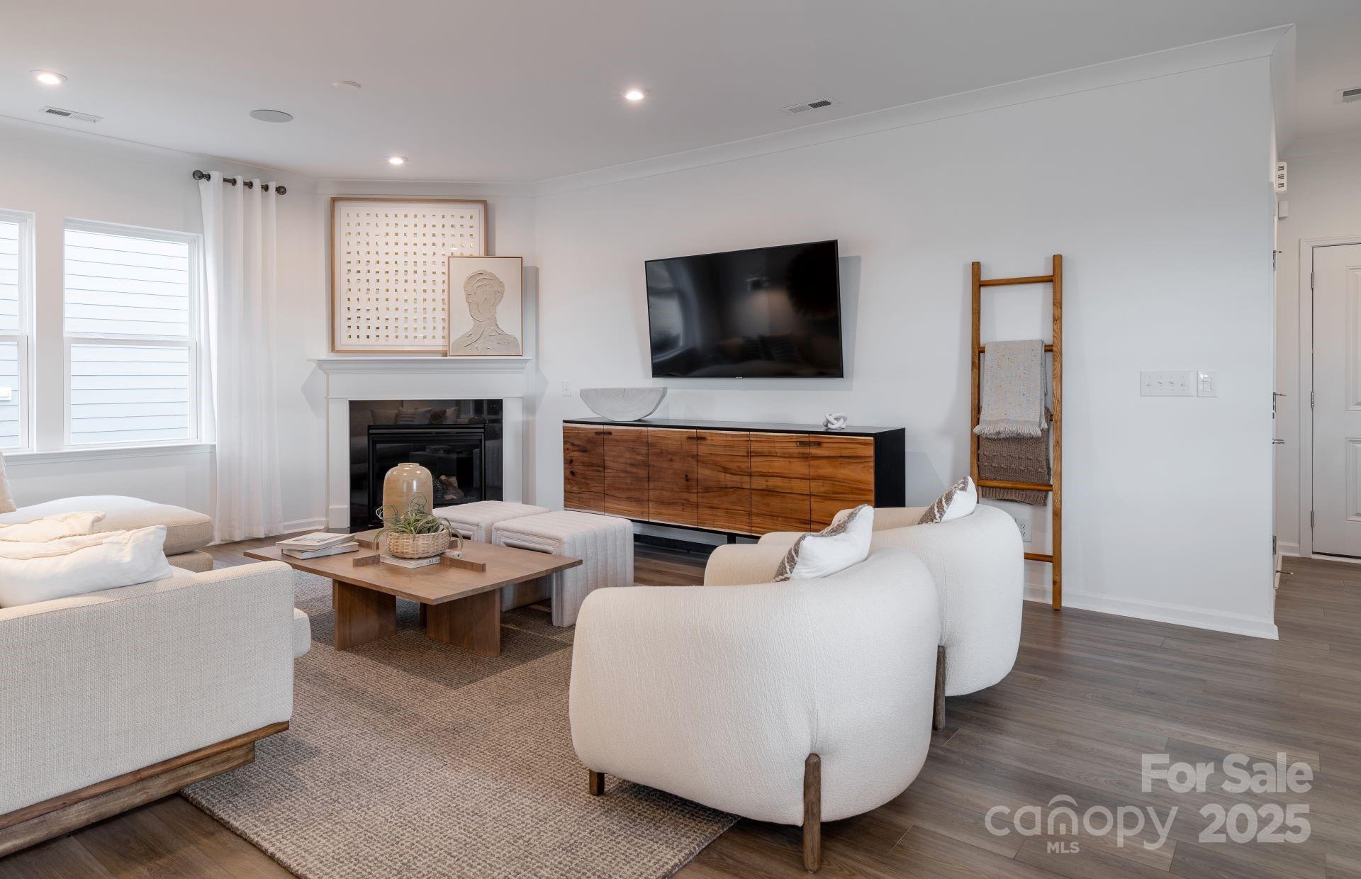 11529 Glasden Road 525 Property Photo 10