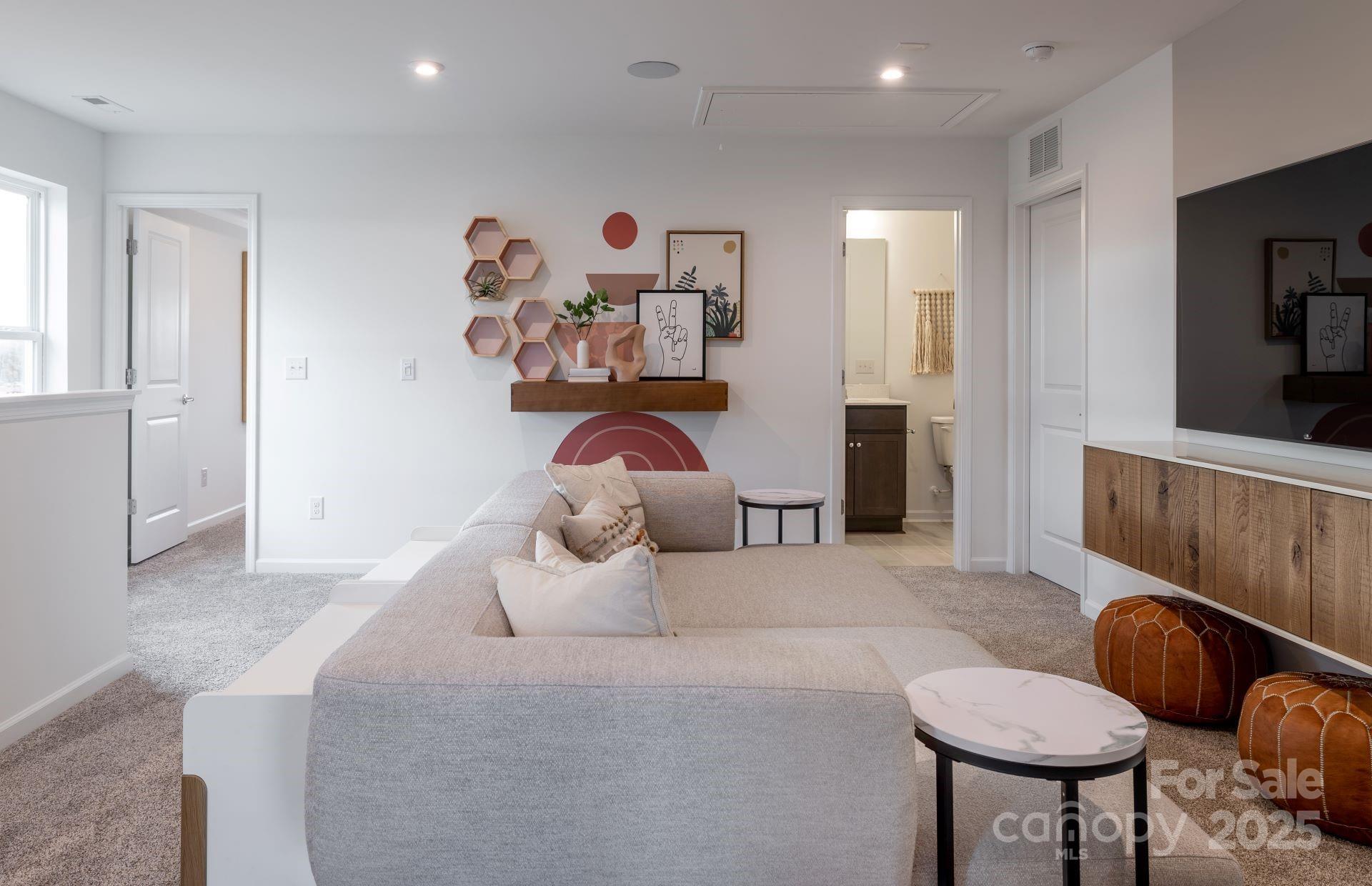 11529 Glasden Road 525 Property Photo 18