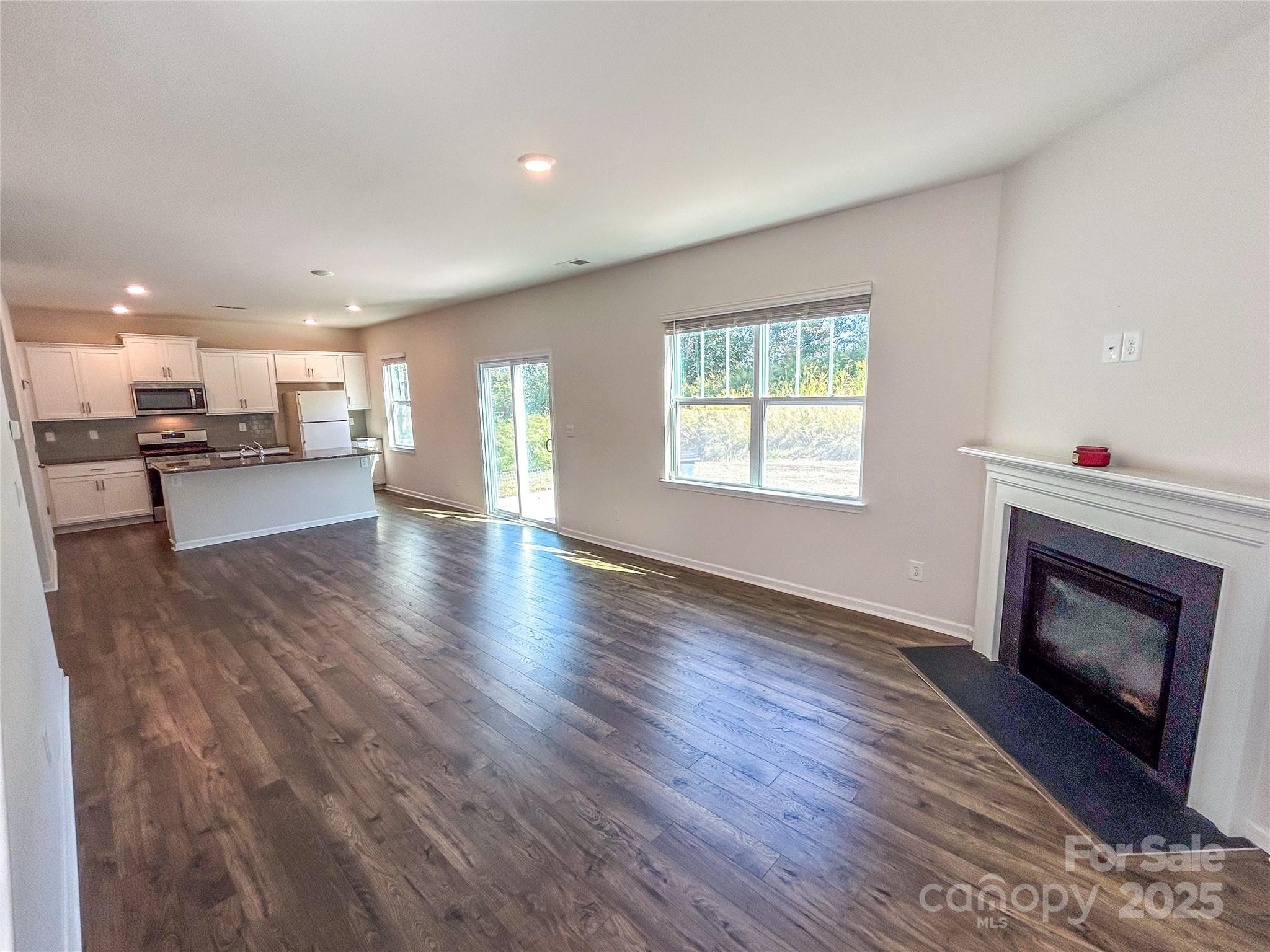 4120 Village Boulevard Property Photo 8