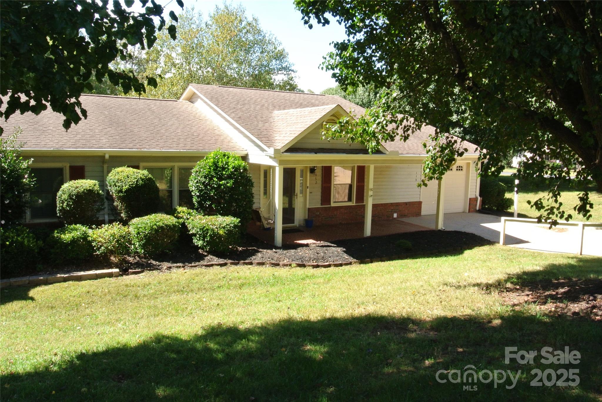 112 Holly Court Property Photo 3