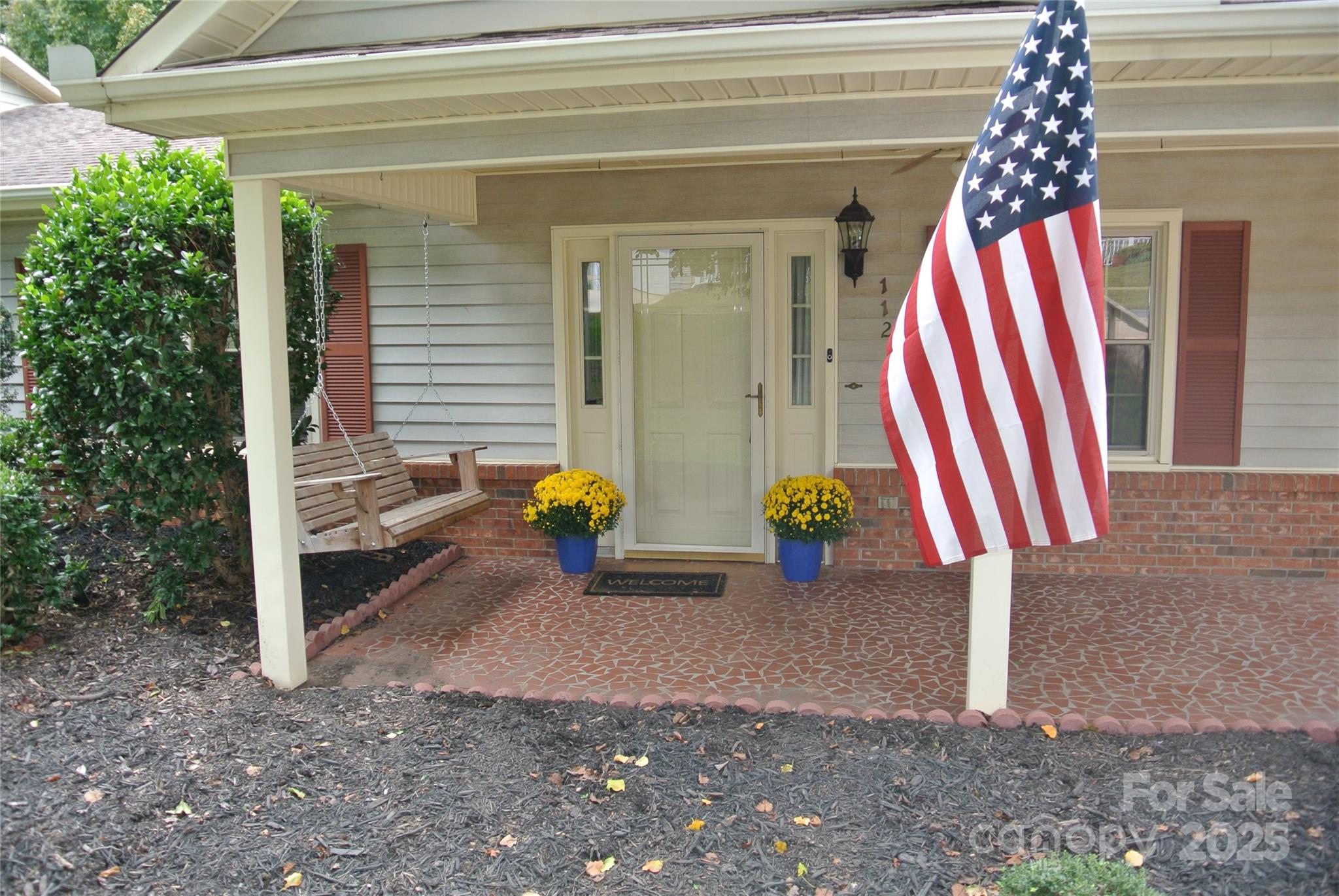 112 Holly Court Property Photo 4