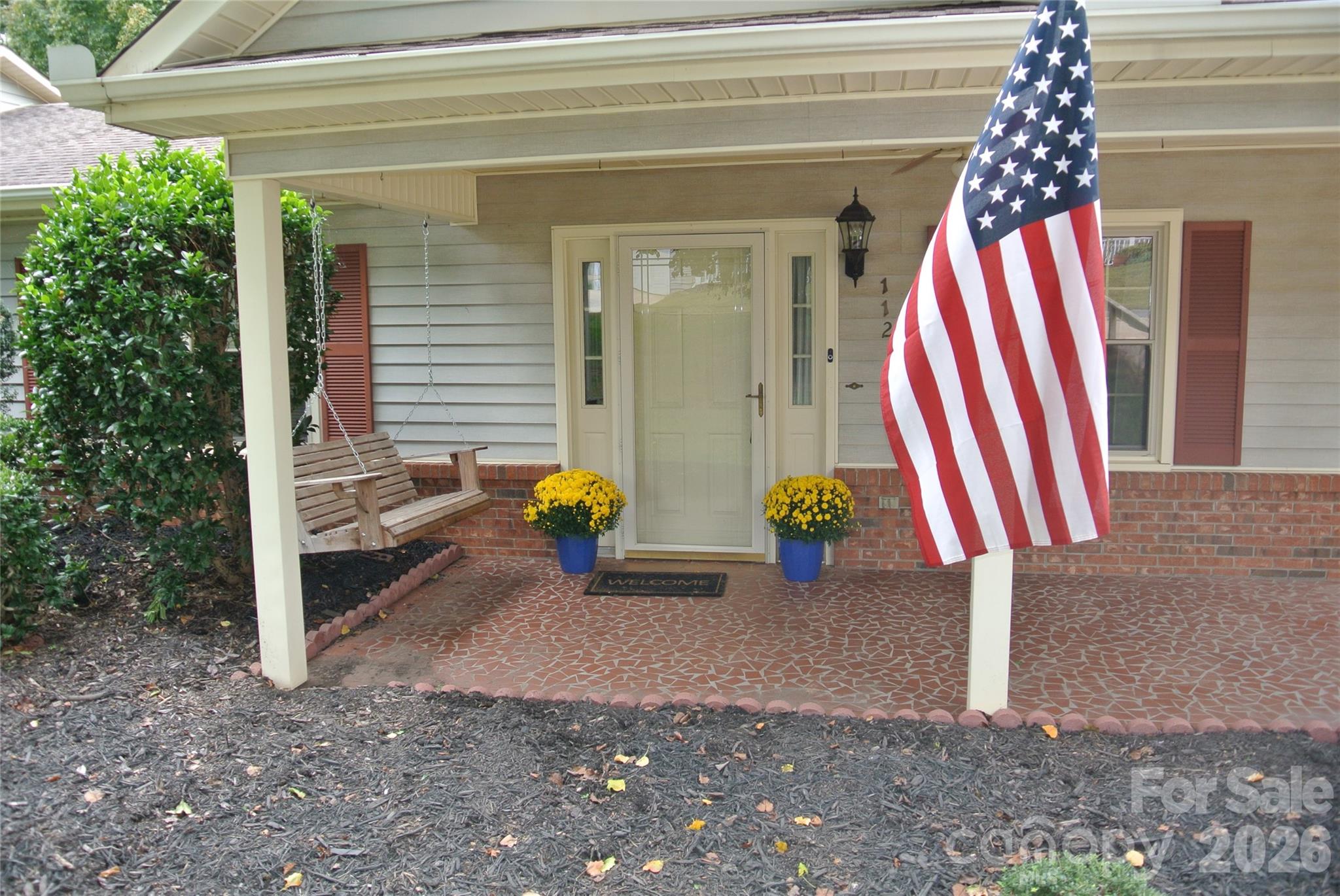 112 Holly Court Property Photo 4