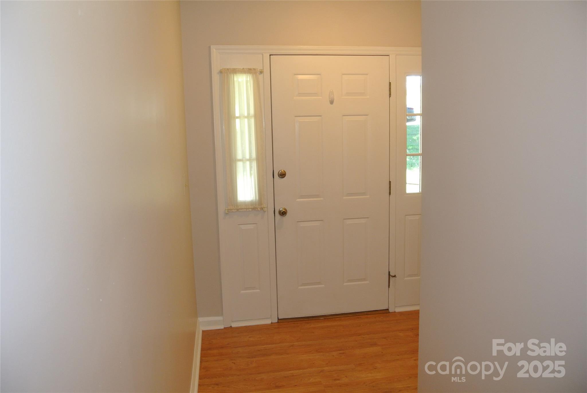 112 Holly Court Property Photo 6