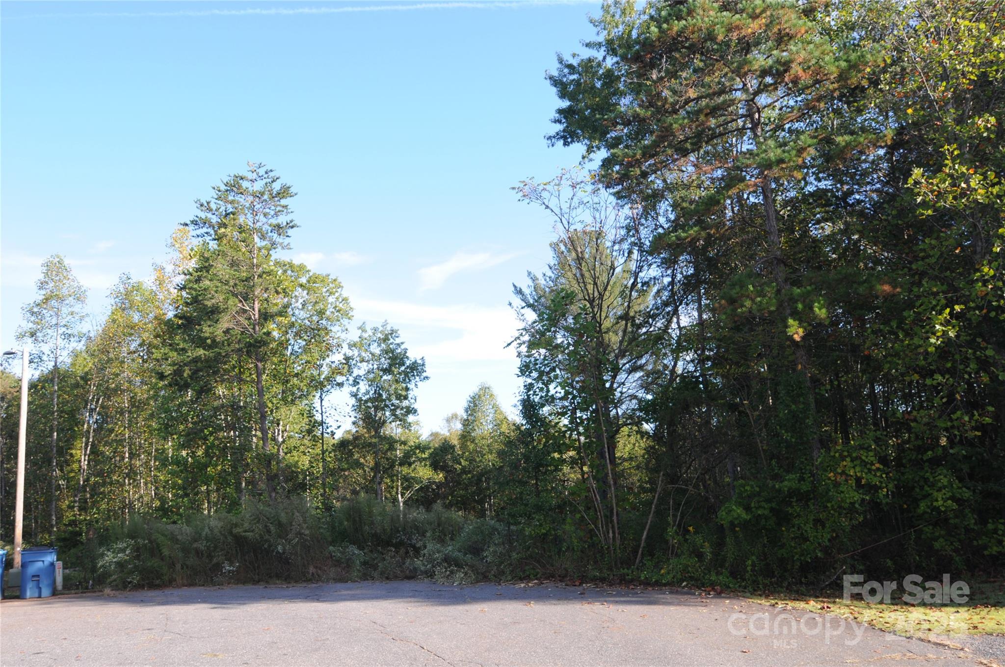 2320 Dobbins Court Property Photo 1