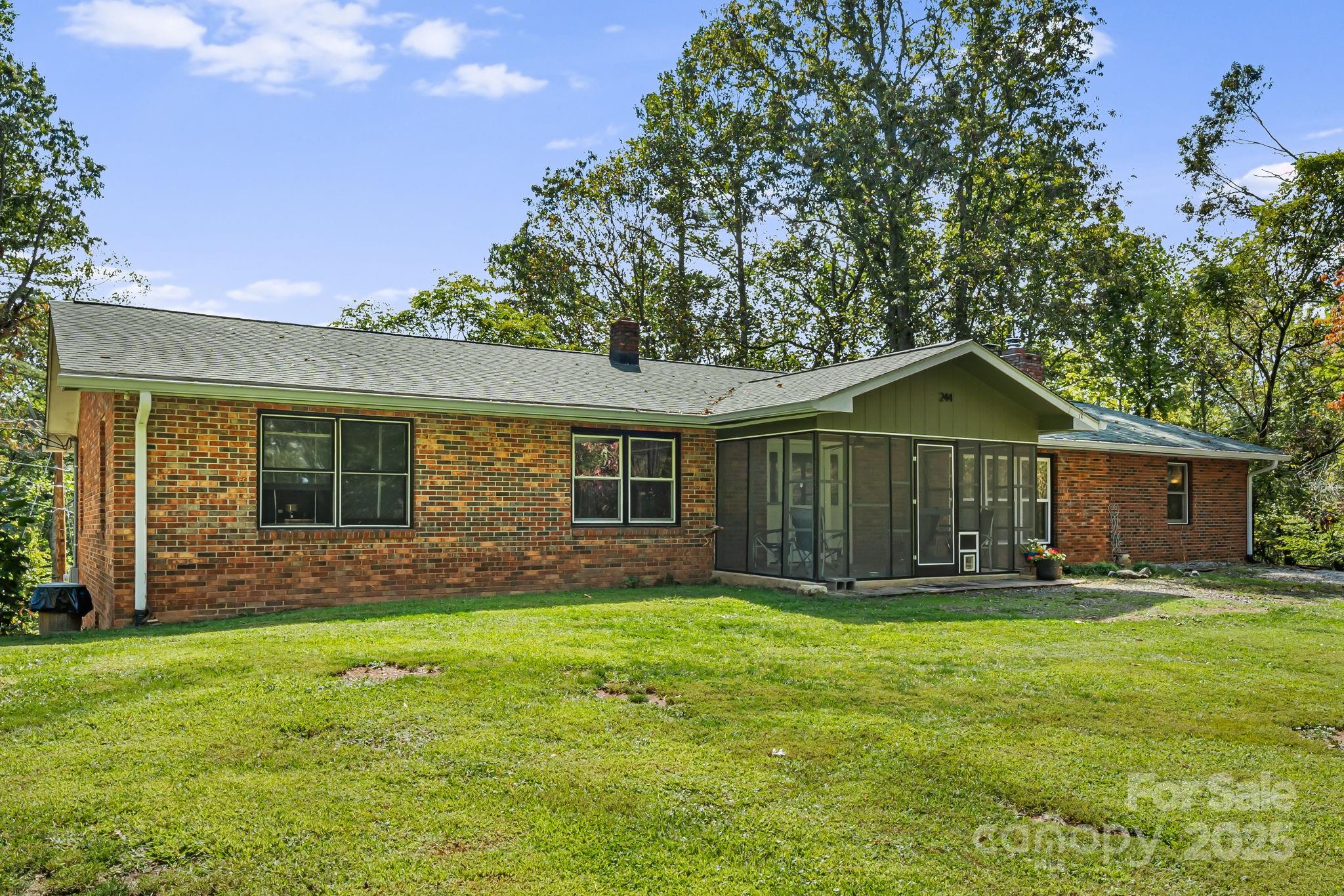 244 Mcmahon Lane Property Photo 1