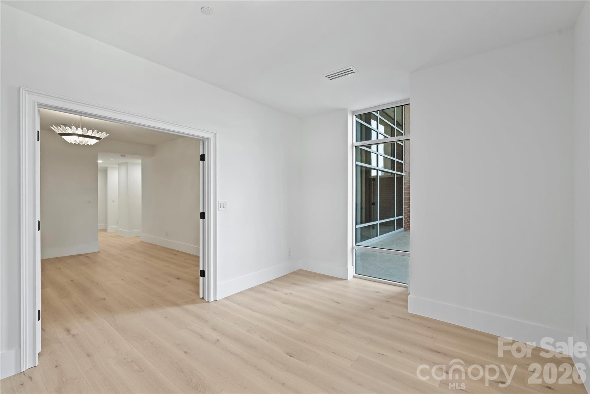 435 S Tryon Street 301 Property Photo 18