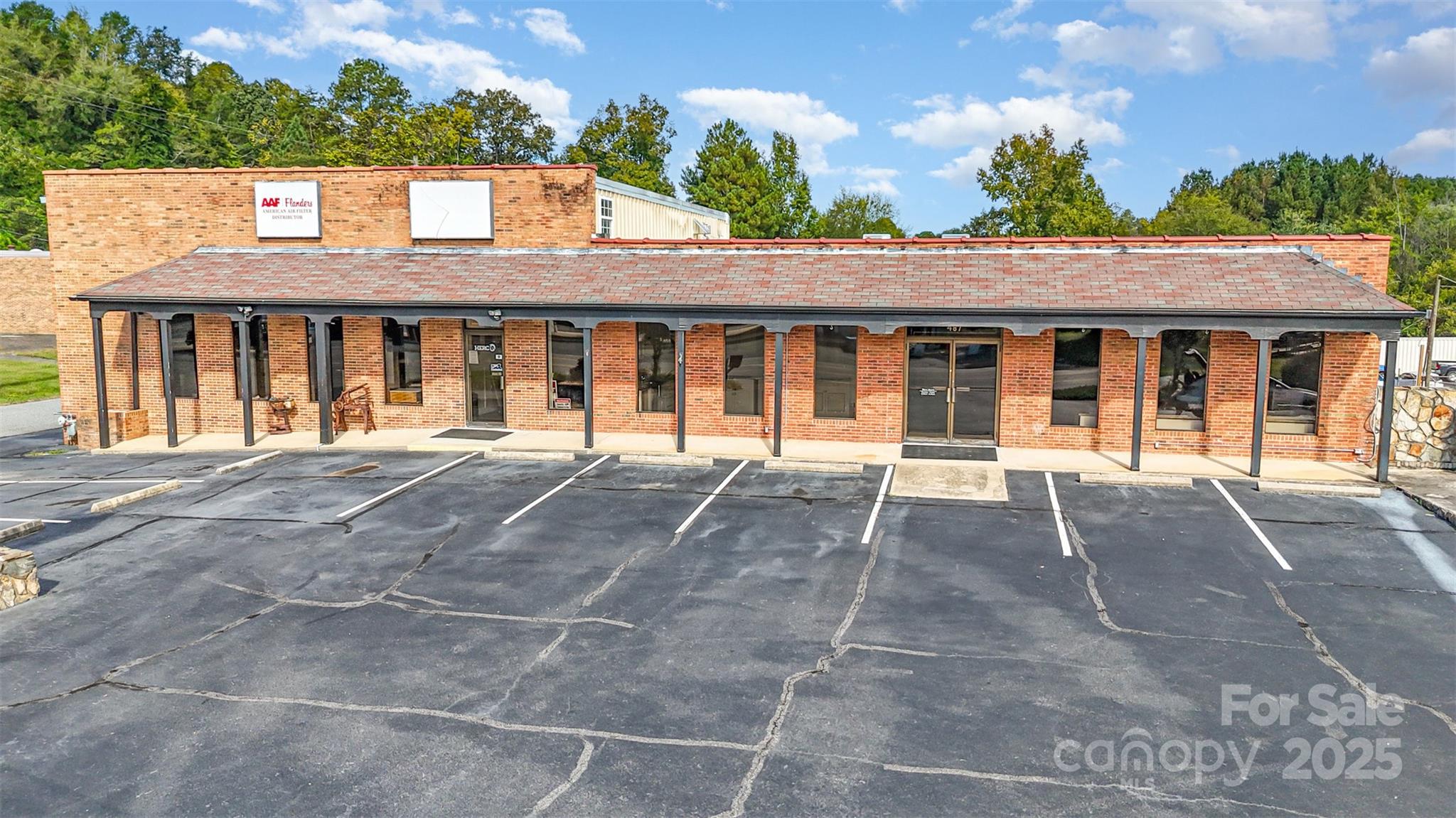 487 Corban Avenue Property Photo 1