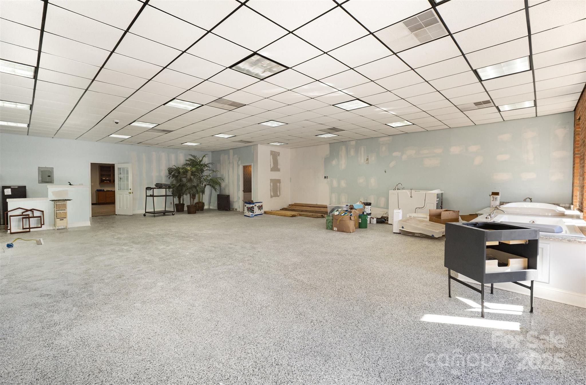 487 Corban Avenue Property Photo 3