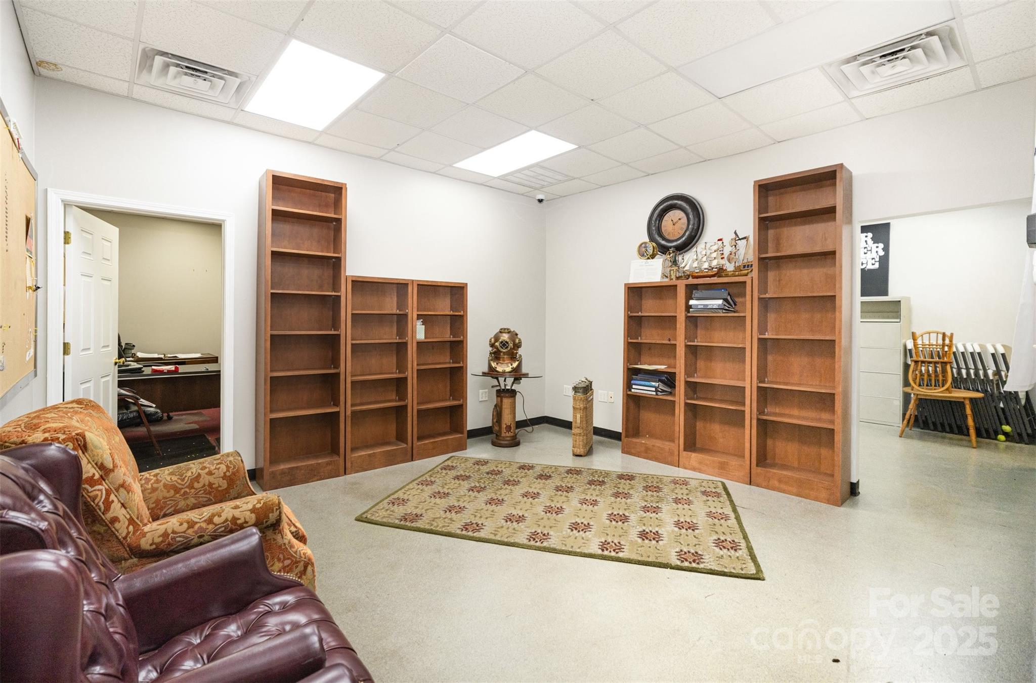 487 Corban Avenue Property Photo 4