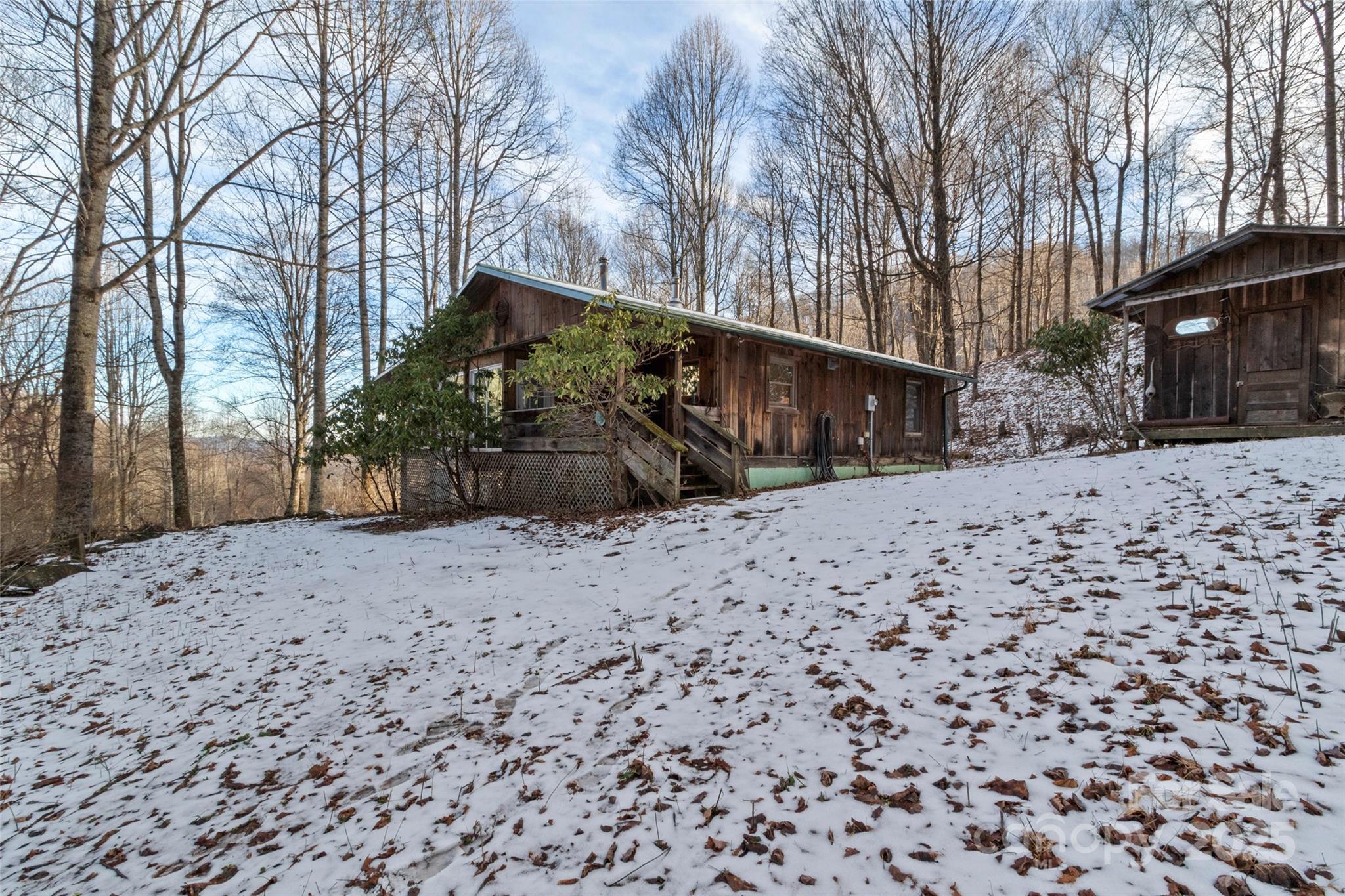 1571 Roaring Fork Road Property Photo 1