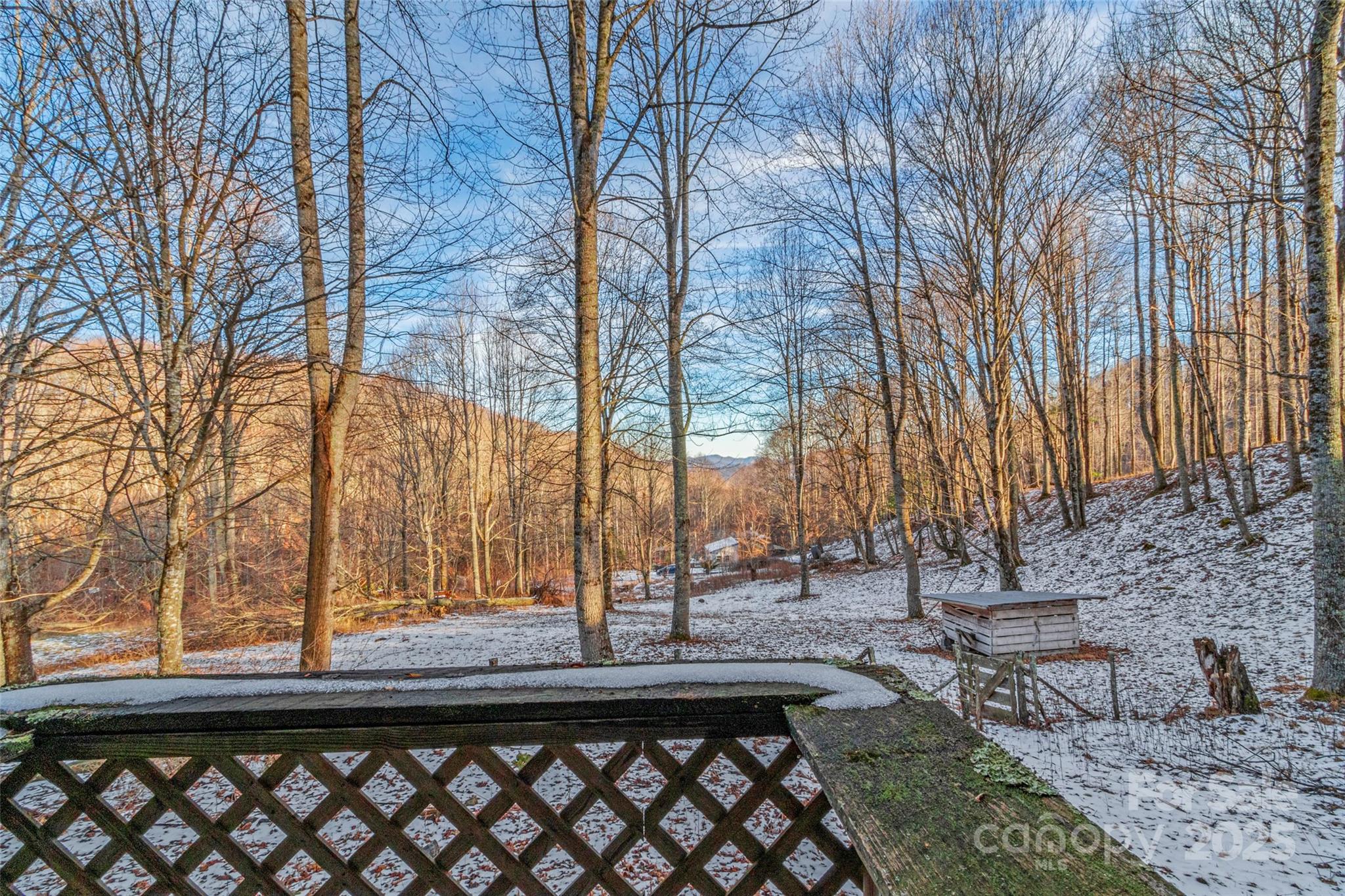 1571 Roaring Fork Road Property Photo 3