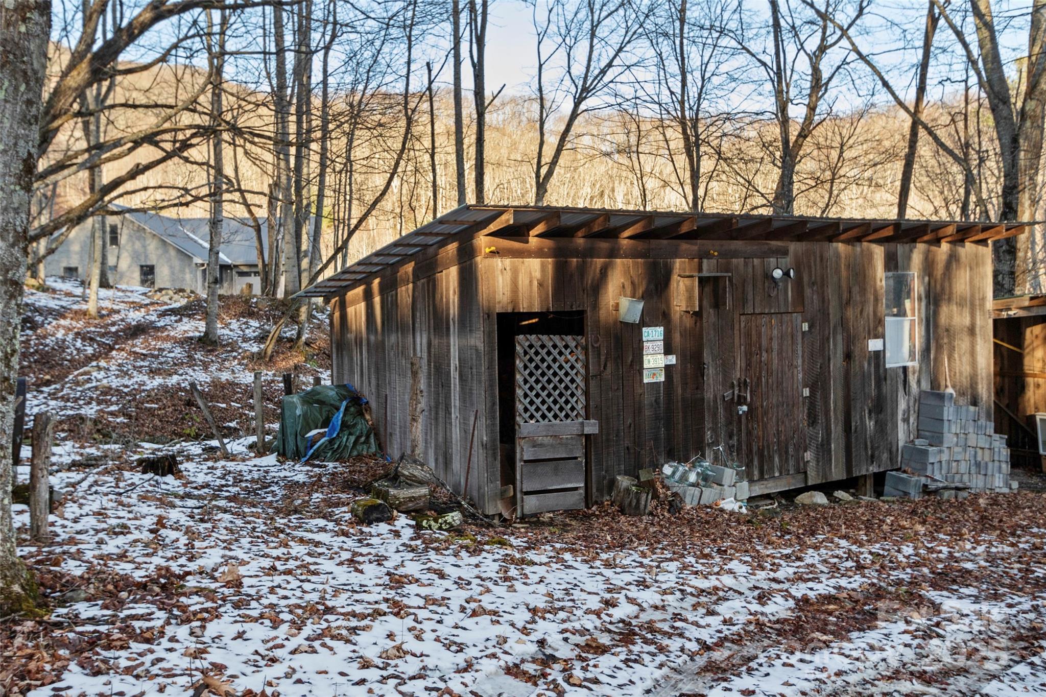 1571 Roaring Fork Road Property Photo 7