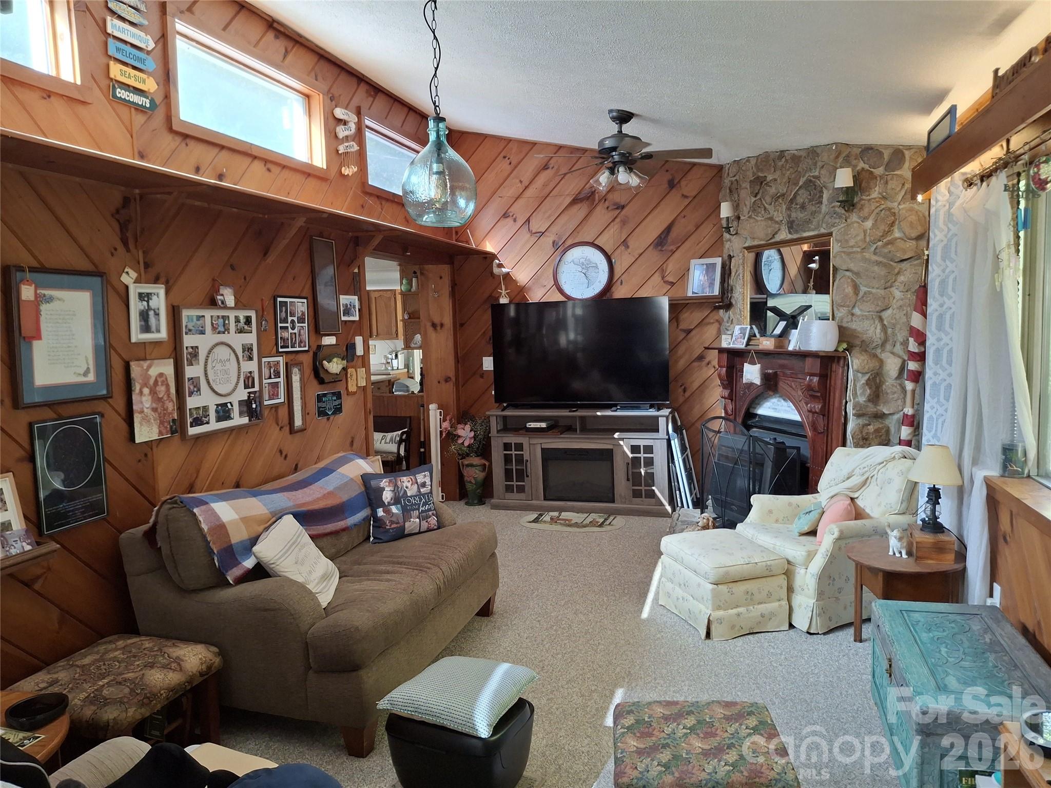 4230 Chimney Rock Road Property Photo 6