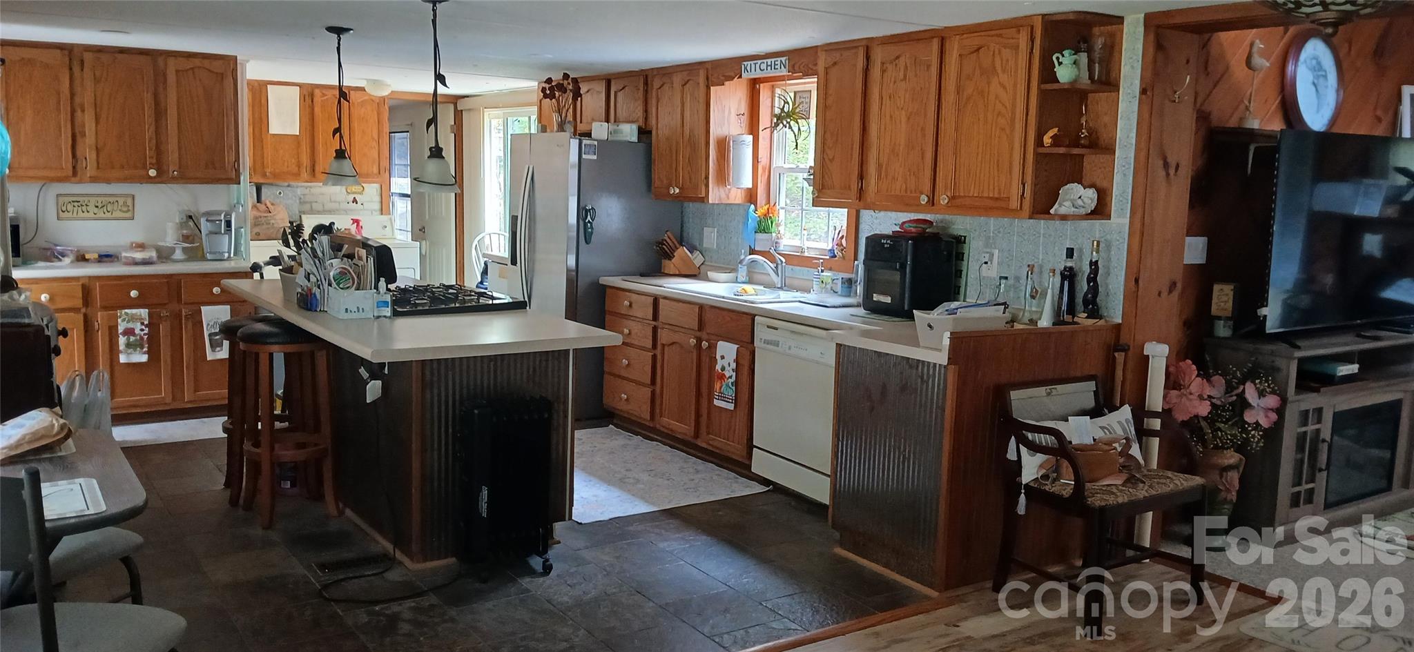4230 Chimney Rock Road Property Photo 10