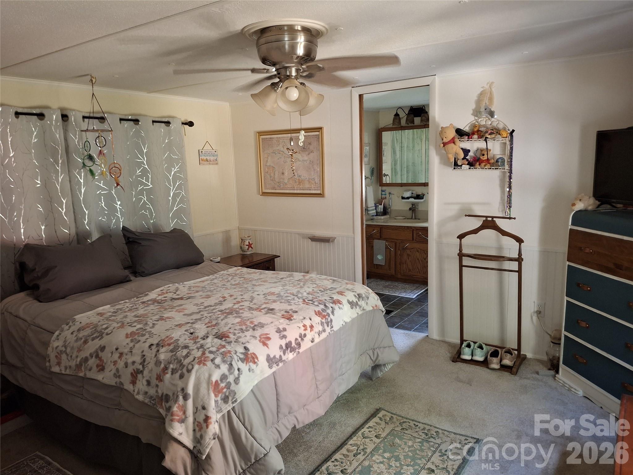 4230 Chimney Rock Road Property Photo 11