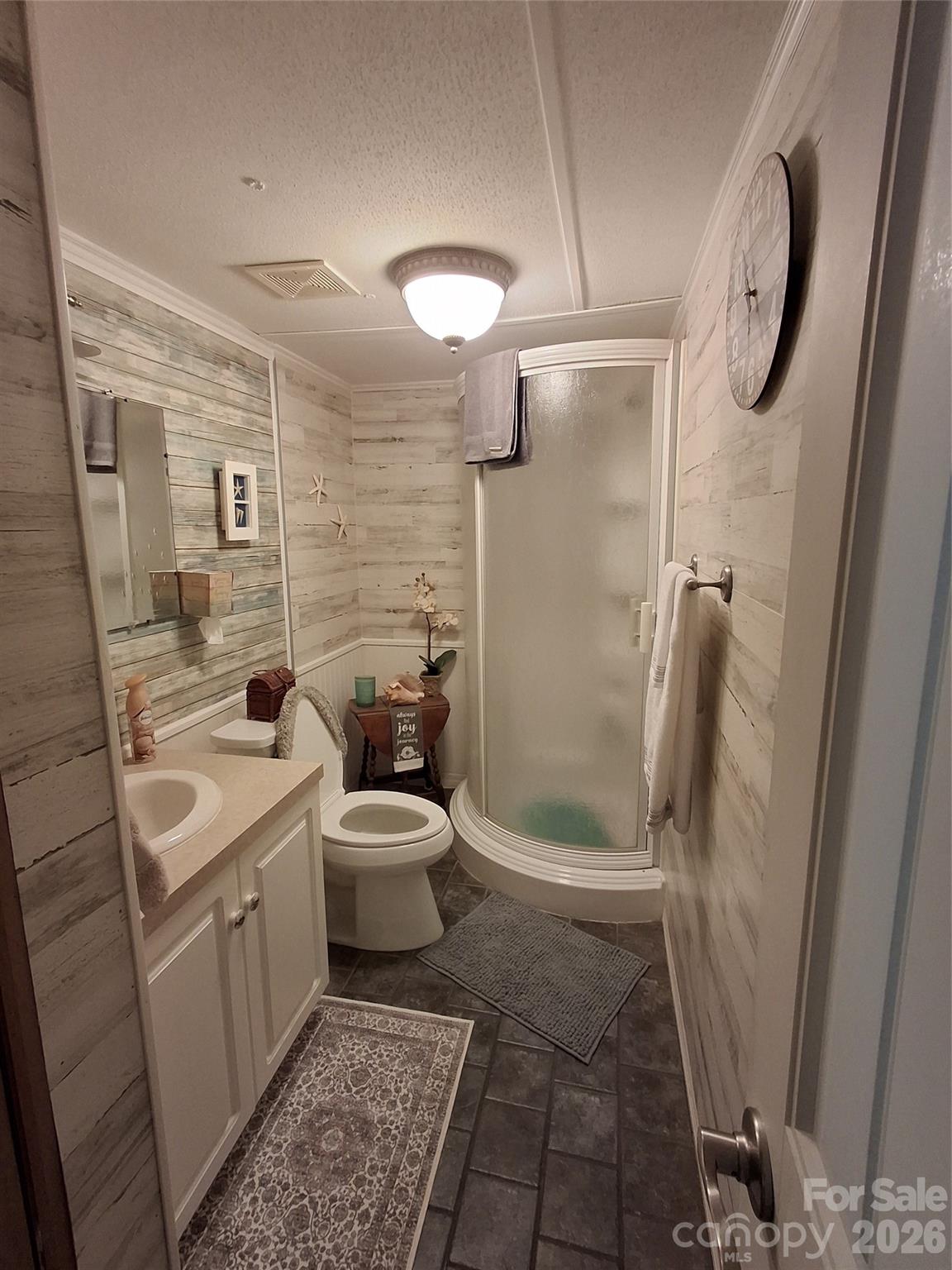4230 Chimney Rock Road Property Photo 18