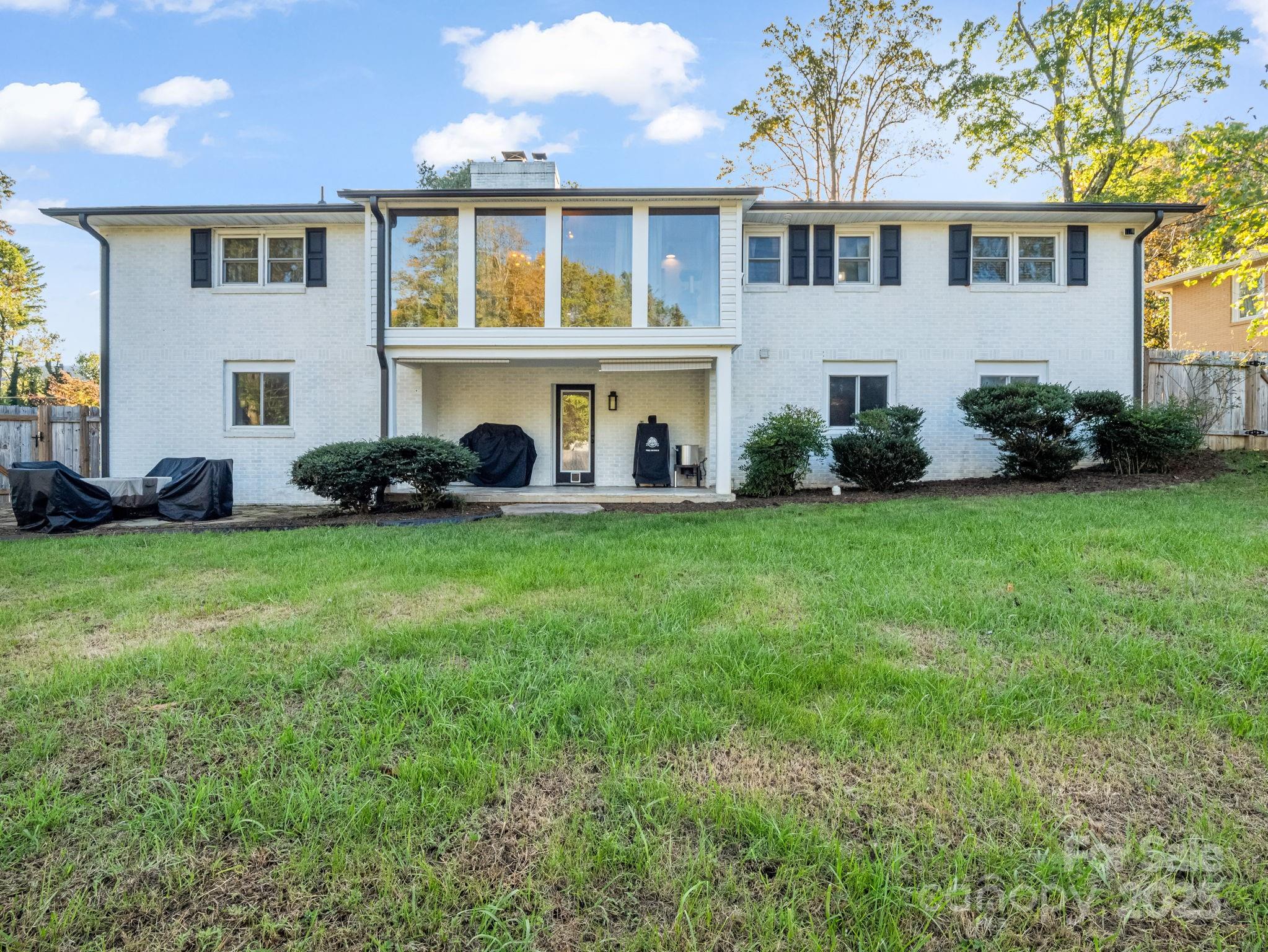 2115 N Stoney View Court Property Photo 4