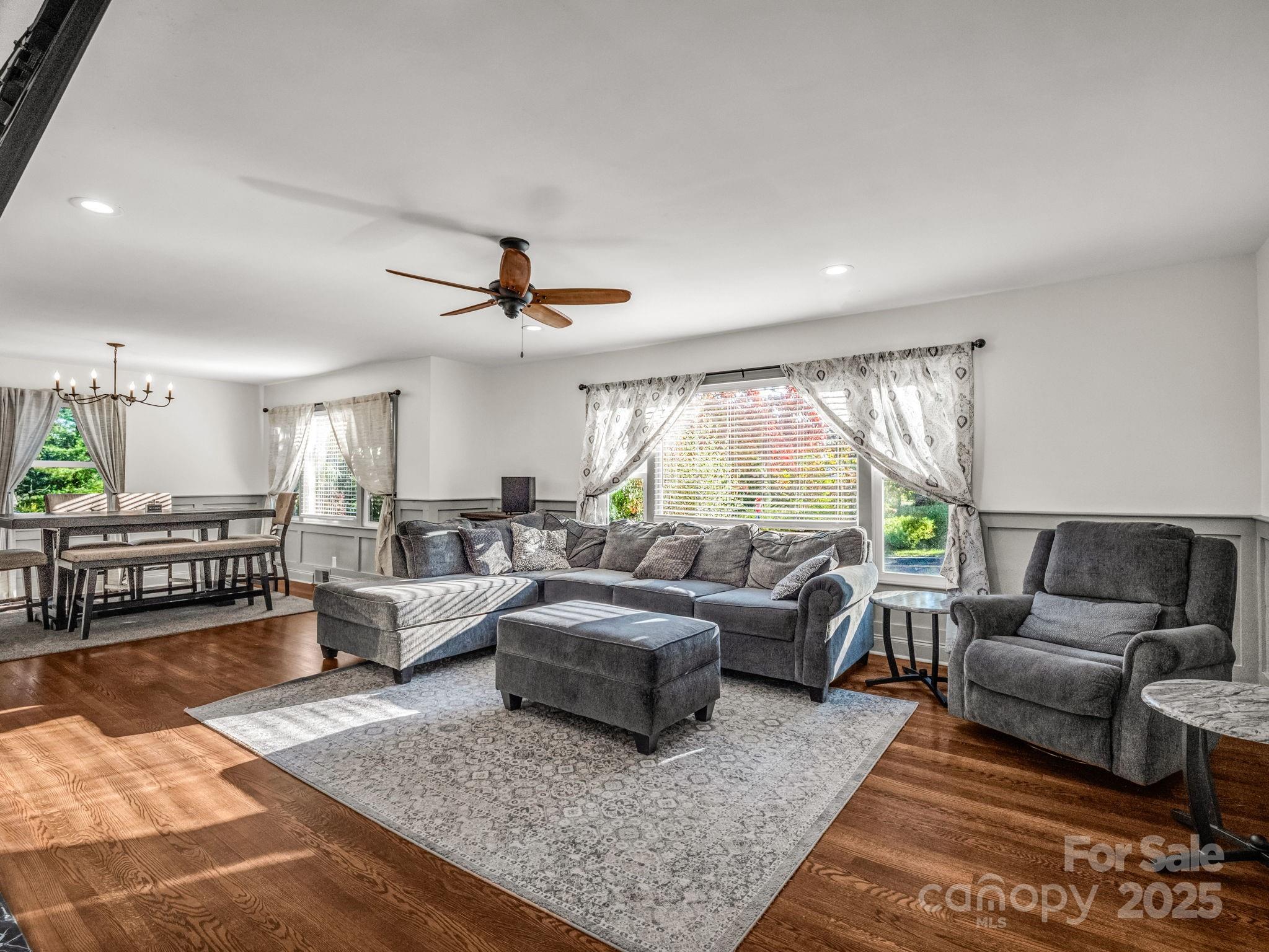 2115 N Stoney View Court Property Photo 8