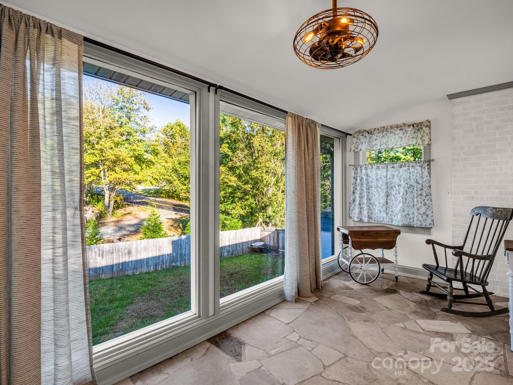 2115 N Stoney View Court Property Photo 19