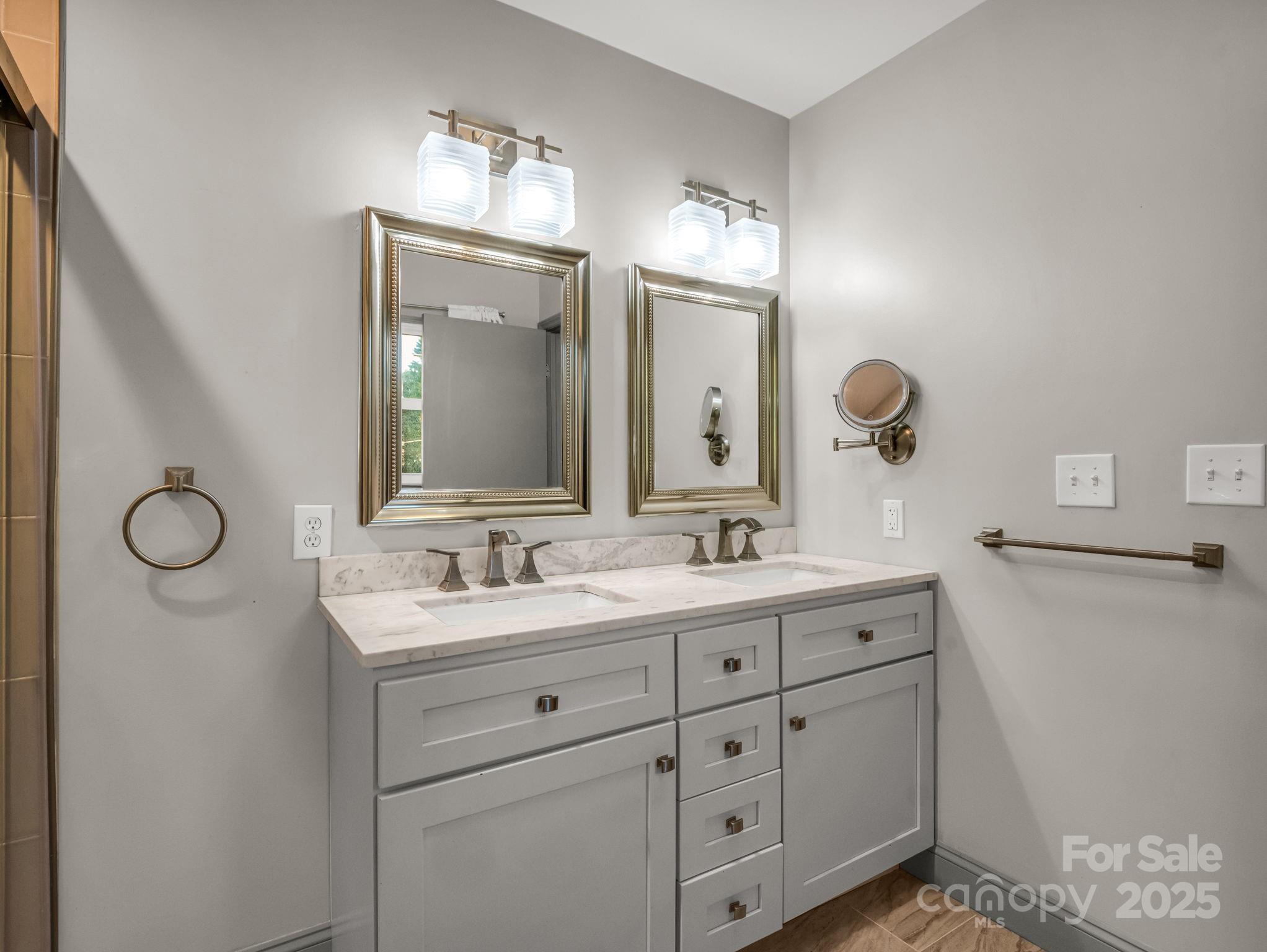 2115 N Stoney View Court Property Photo 28