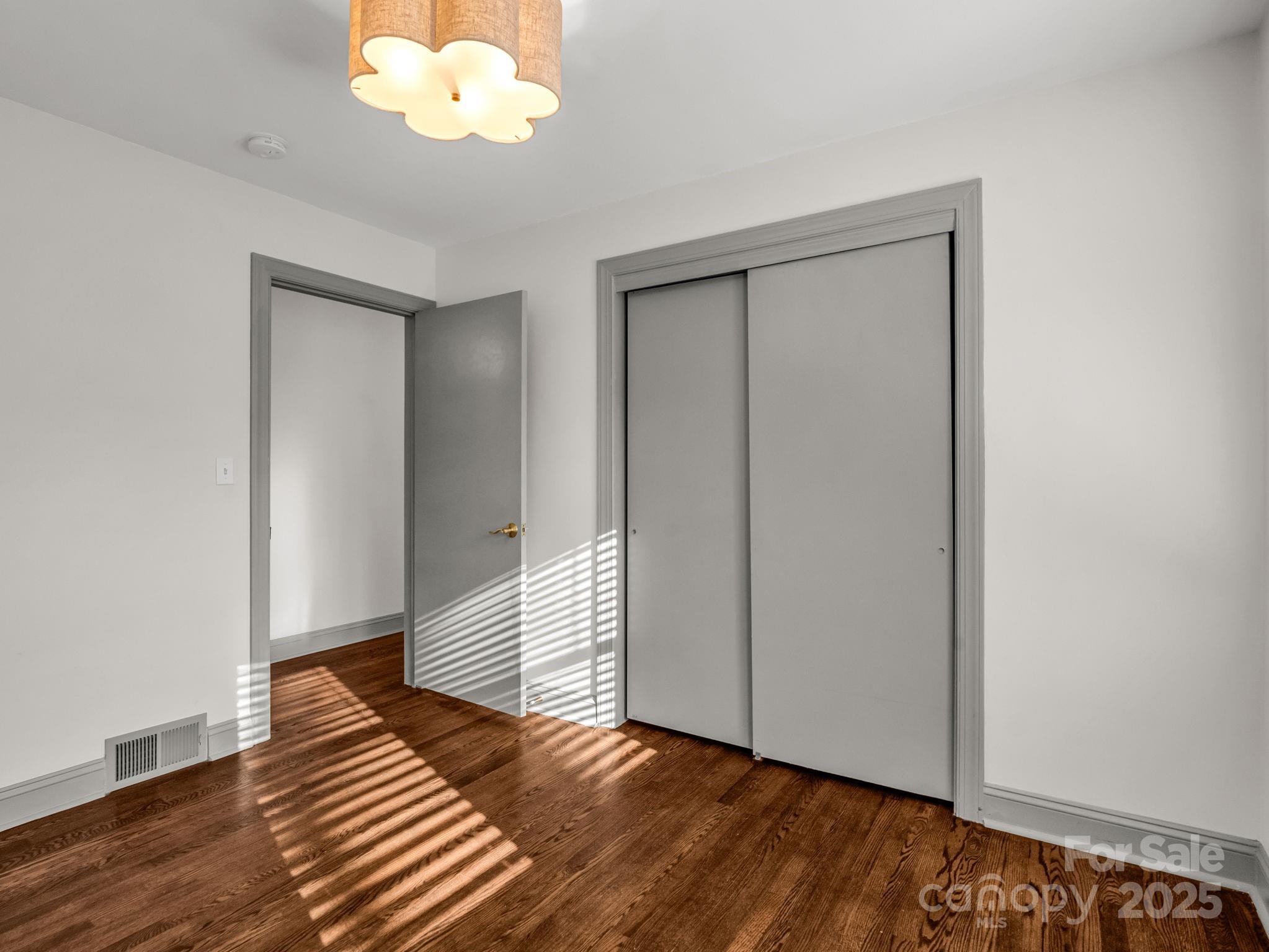 2115 N Stoney View Court Property Photo 32