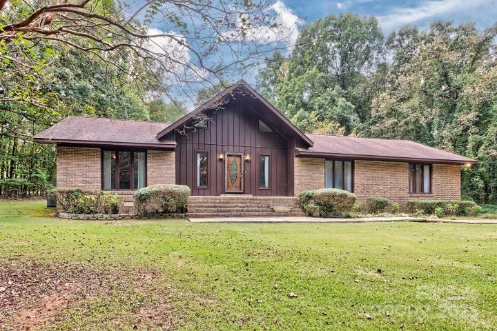 3966 Red Doc Road Property Photo 1