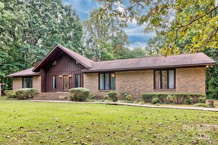 3966 Red Doc Road Property Photo 3