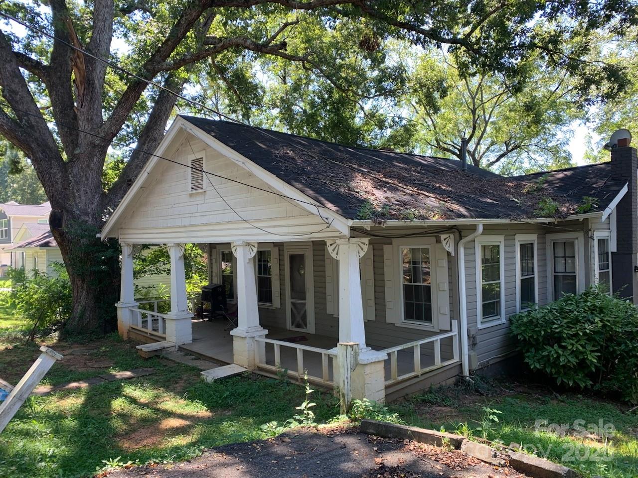 405 S Yates Street Property Photo 1