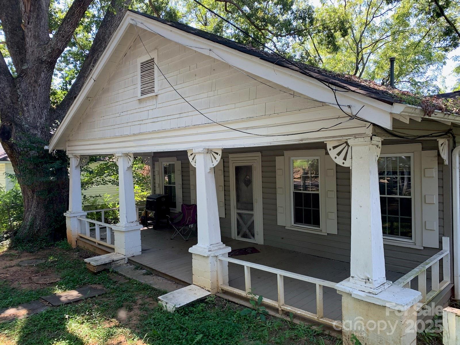 405 S Yates Street Property Photo 2