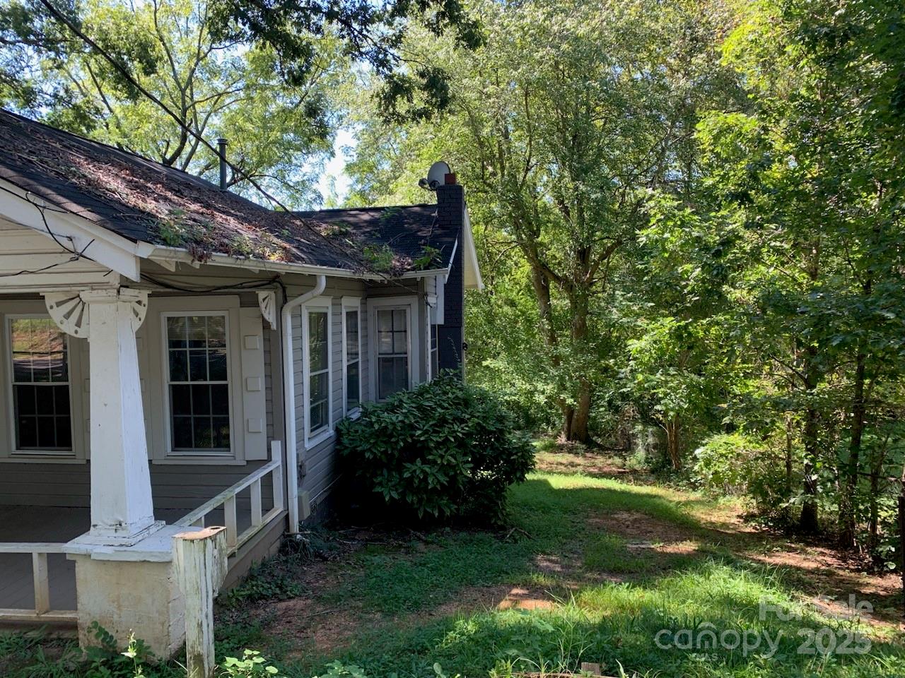 405 S Yates Street Property Photo 3