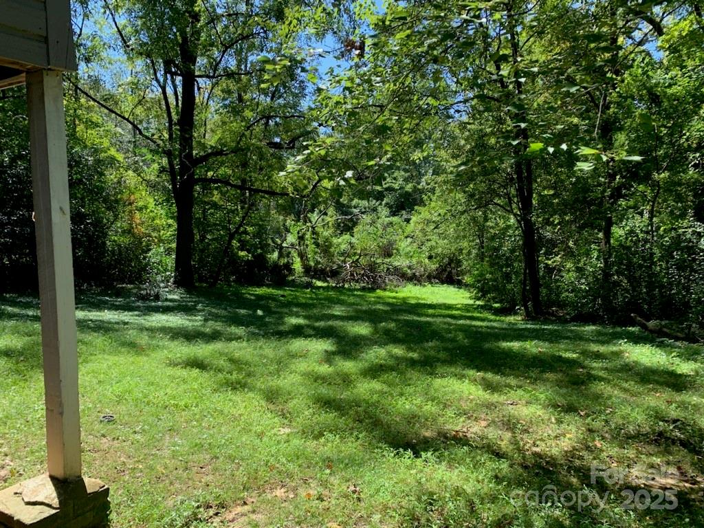 405 S Yates Street Property Photo 4