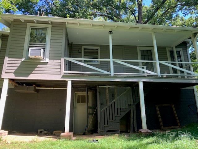 405 S Yates Street Property Photo 5